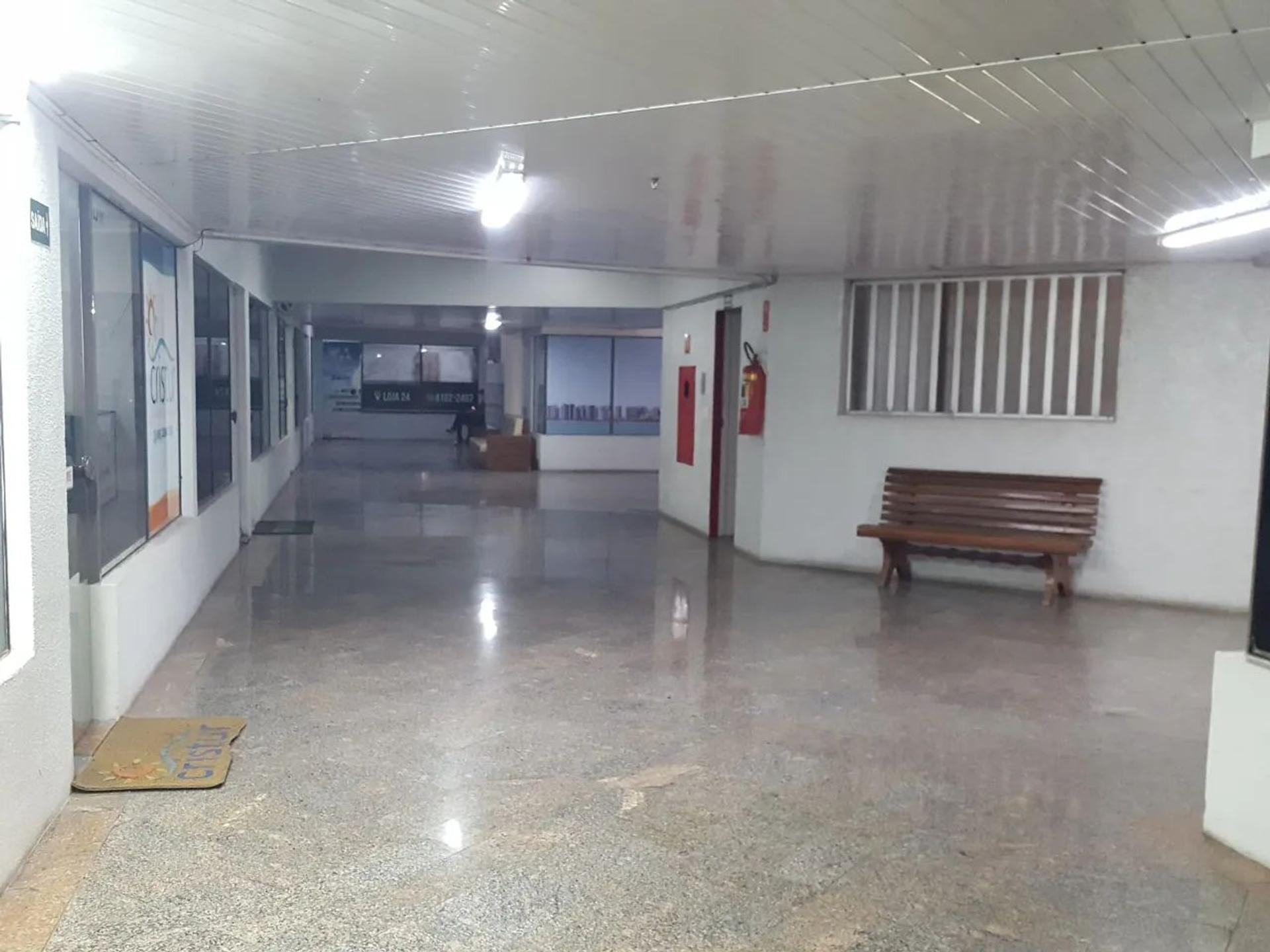 Vende-SE Sala Comercial NO Dionísio Torres Com 34M²