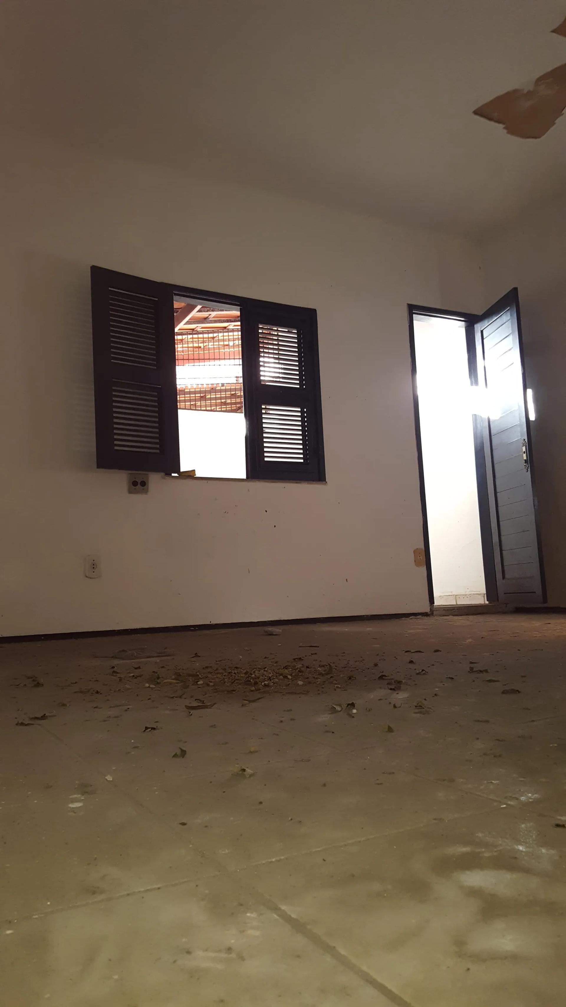 Prédio Comercial na Rua Fiscal Vieira, 3575, Joaquim Tavora em Fortaleza, por R$ 2.000/Mês - Viva Real