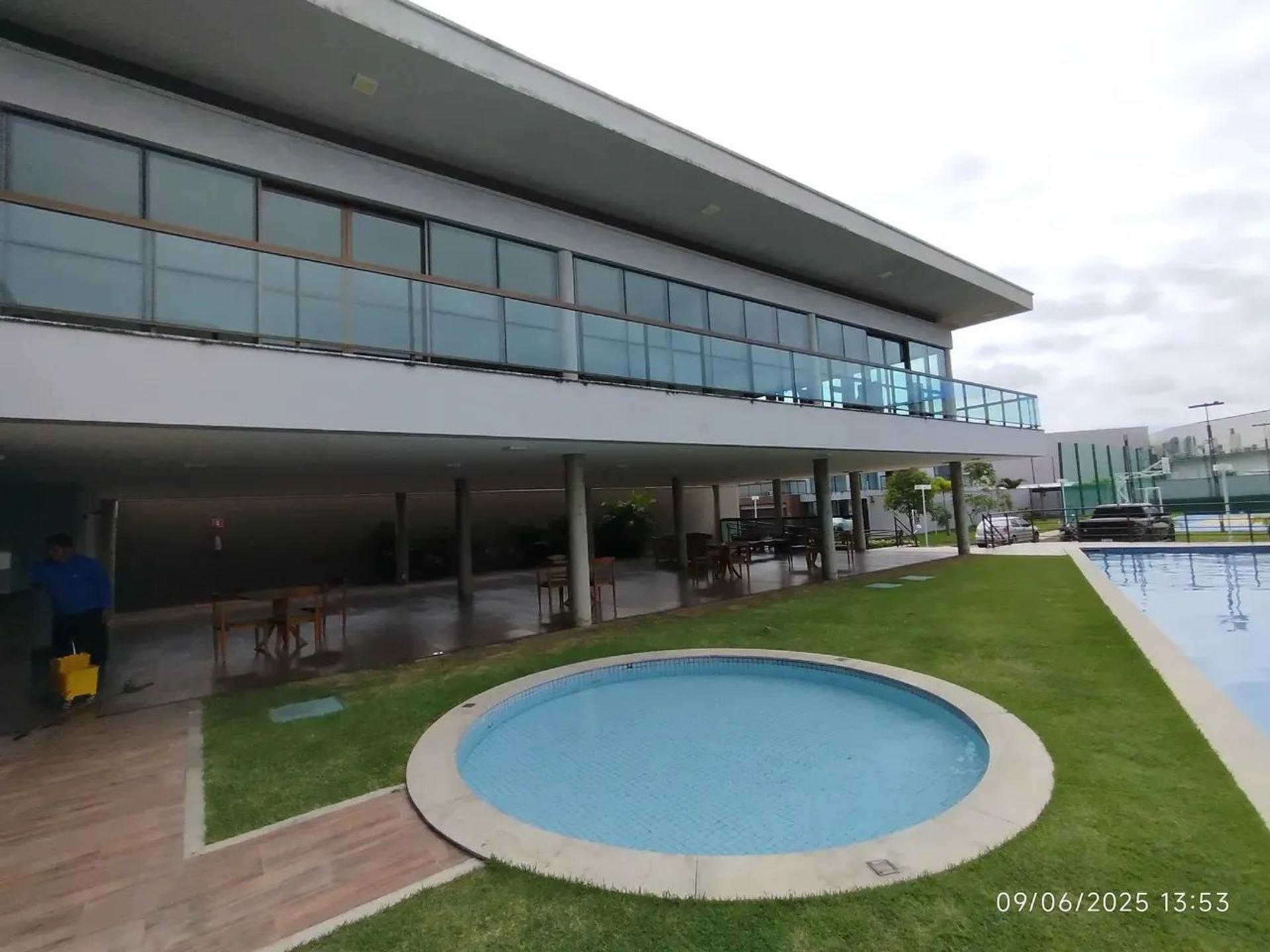 Vende-SE Casa Duplex Próximo AO Shopping DO Eusébio