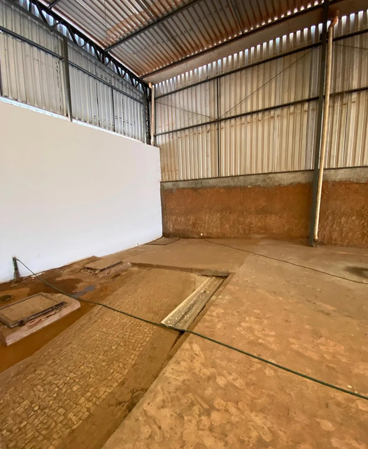 Galpão/Depósito/Armazém na Rodovia Quarto Anel Viário, 1080, Ancuri em Fortaleza, por R$ 12.000/Mês - Viva Real
