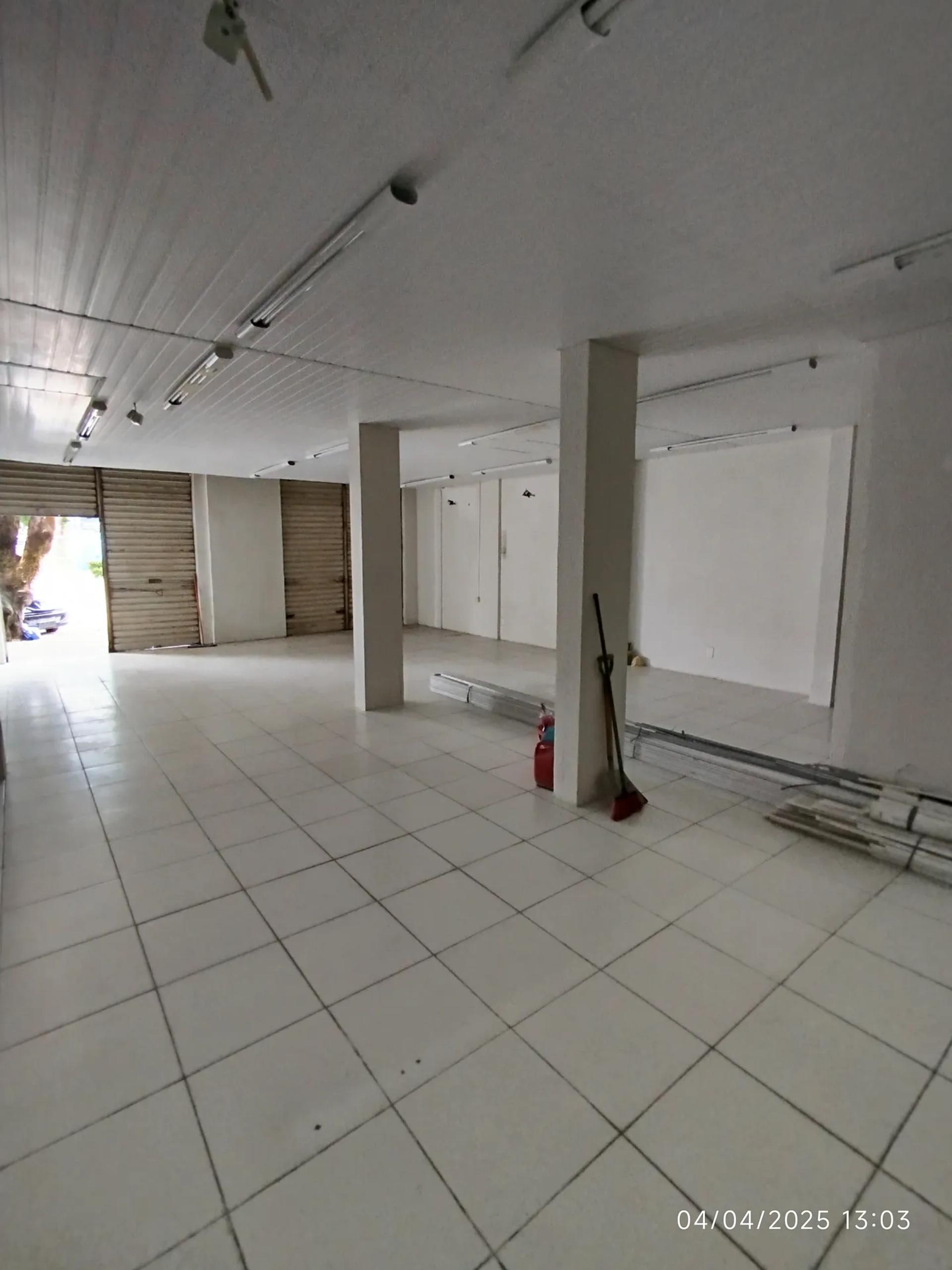 Ponto Comercial na Avenida João Pessoa, Couto Fernandes em Fortaleza, por R$ 2.360/Mês - Viva Real