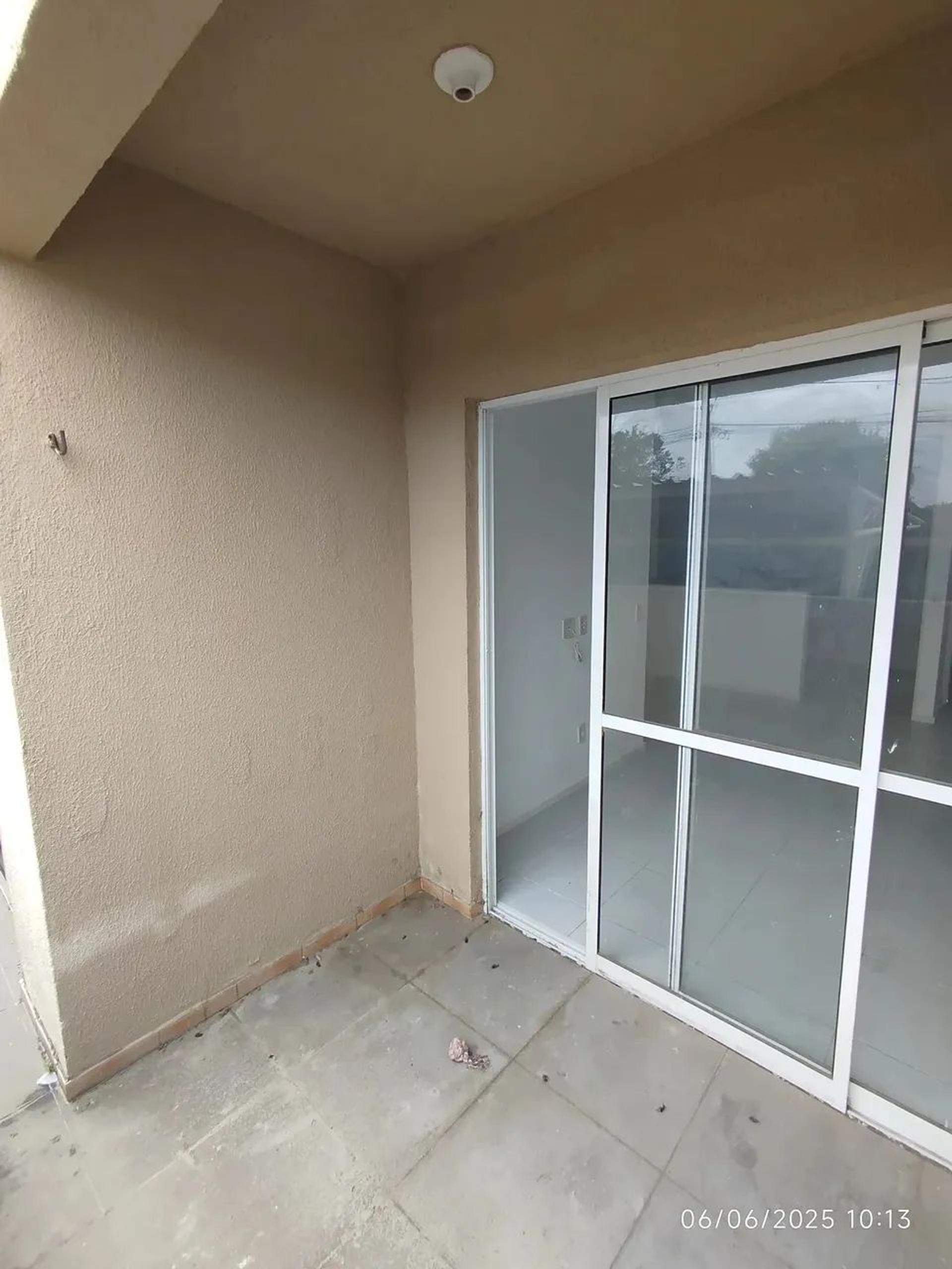 Vende-SE Apartamento DE 02 Quartos Com Elevador E Piscina NA Cajazeiras EM Fortaleza CearÁ