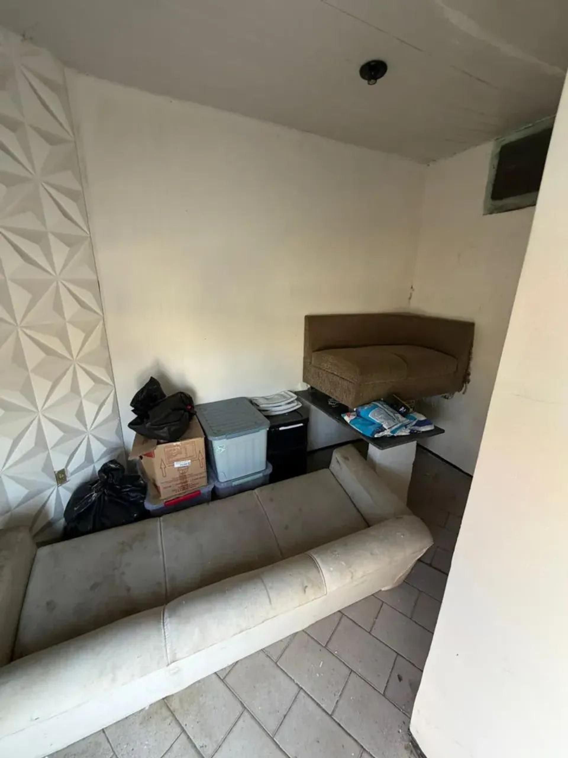 Imóvel Comercial De Esquina à Venda No Bairro de Fátima