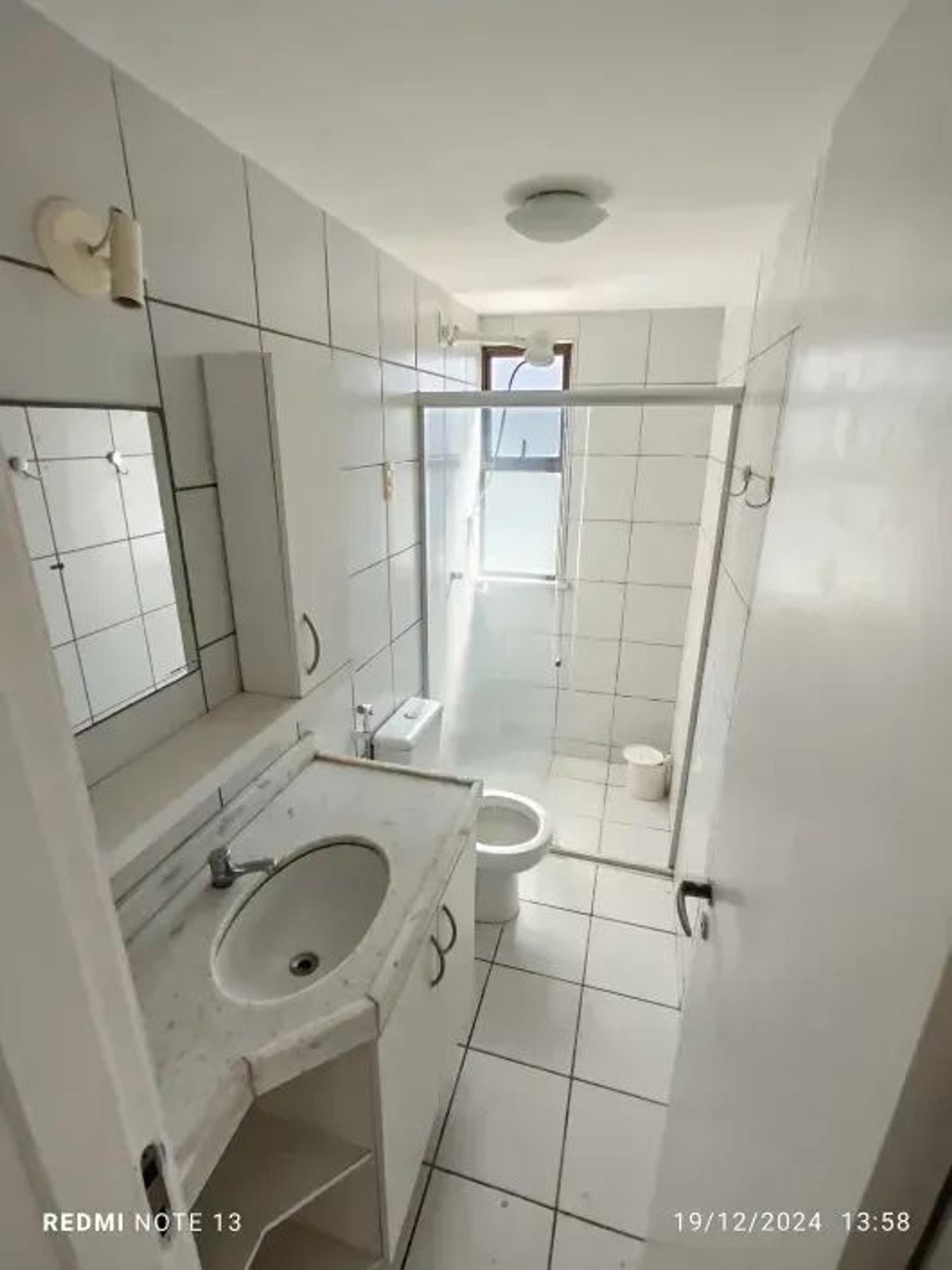 Imobiliaria Iguatu Trás UM Apartamento NO Bairro Meireles