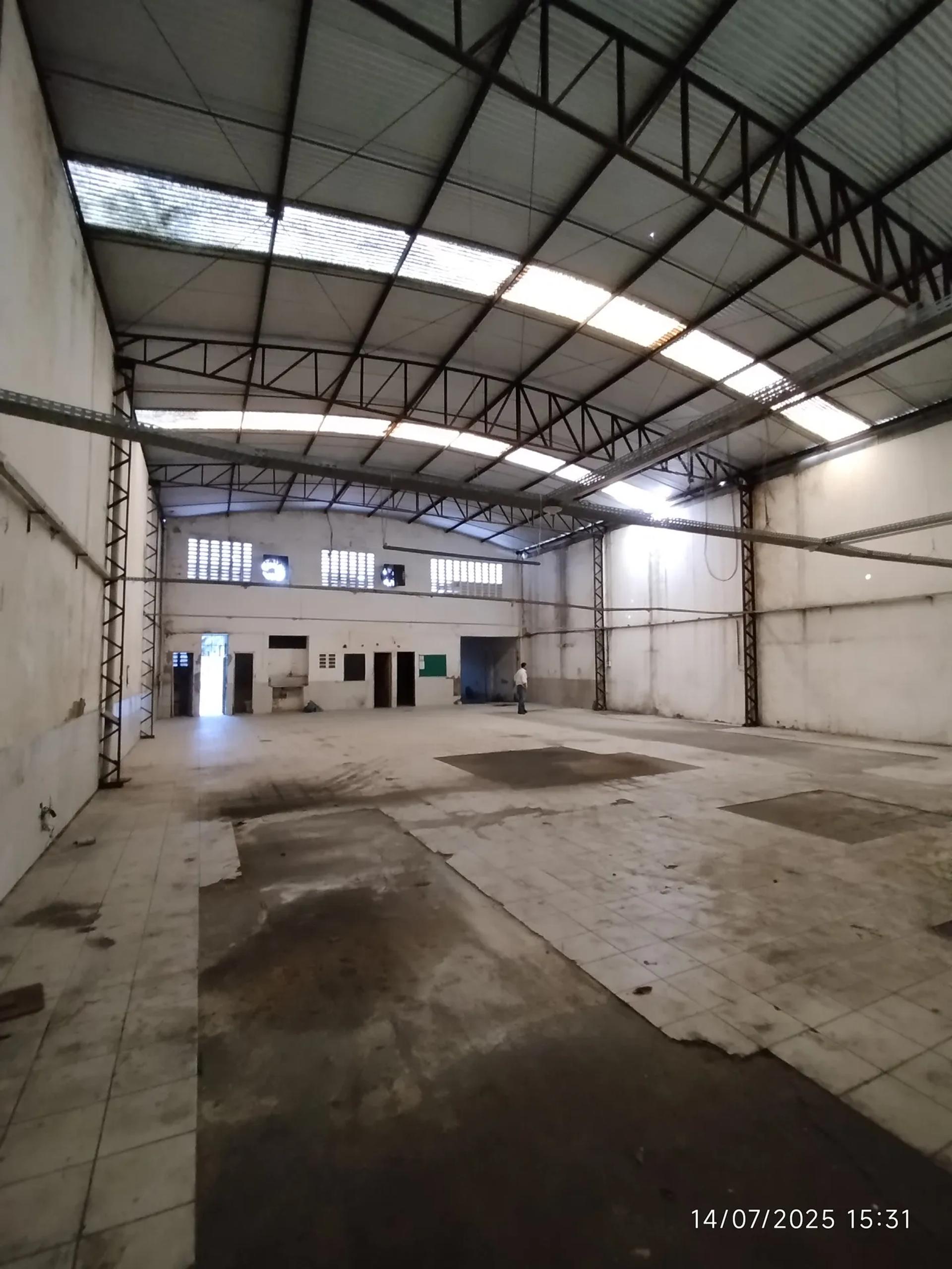 Galpão/Depósito/Armazém na Rua Gentilândia, 131, Jangurussu em Fortaleza, por R$ 8.000/Mês - Viva Real