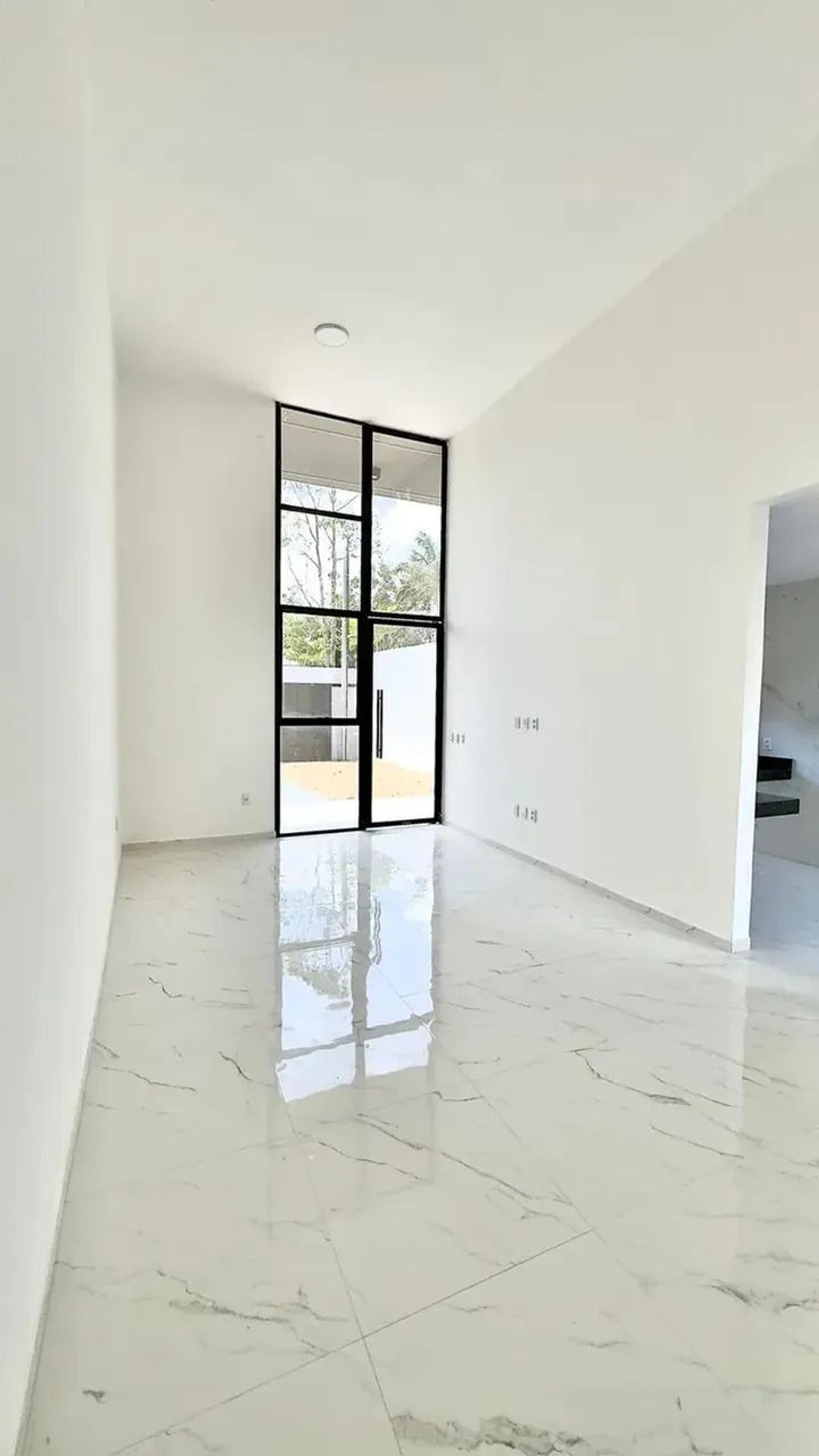 Casa Plana E Solta NA Urucunema NO Eusébio