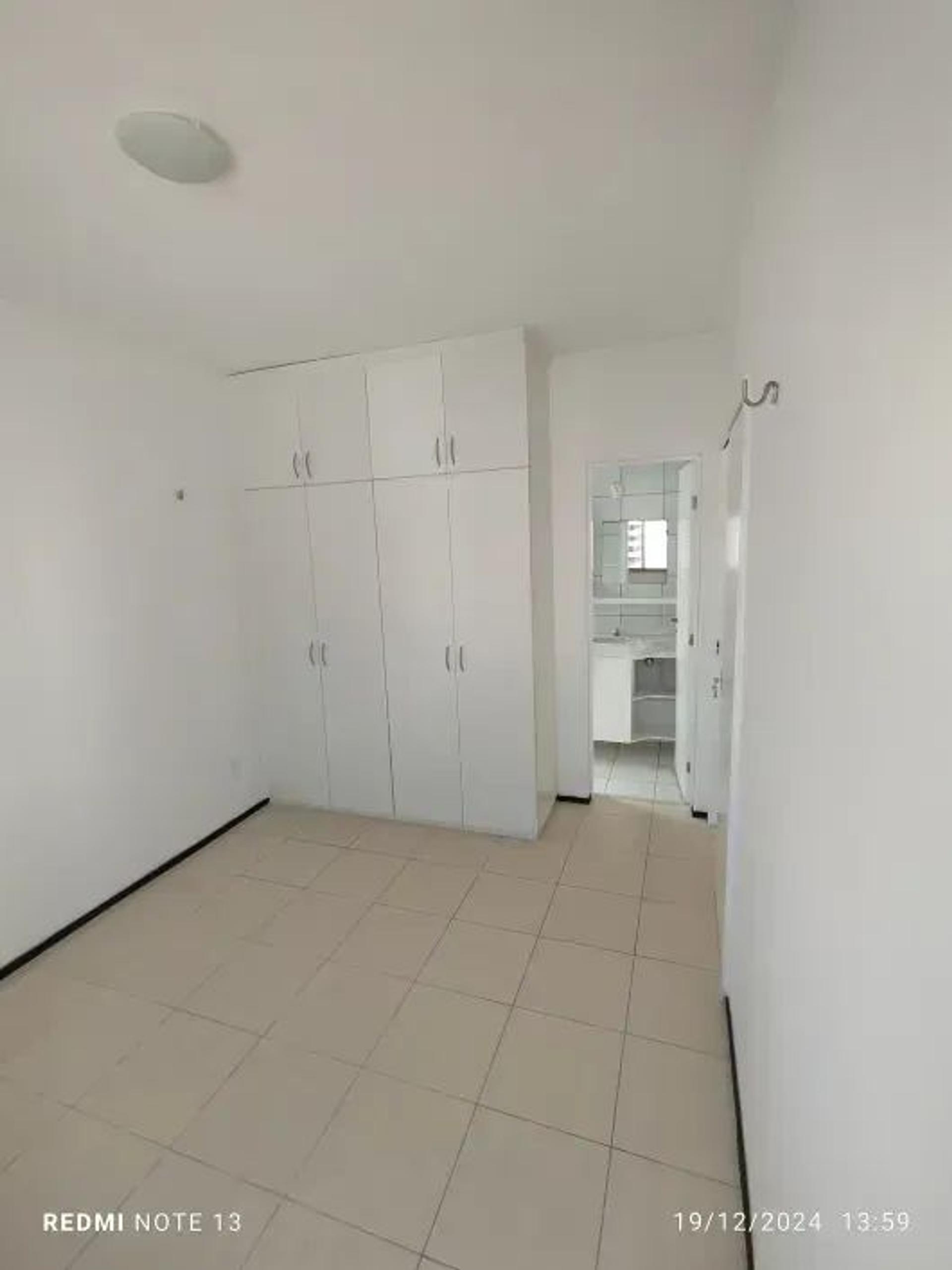 Imobiliaria Iguatu Trás UM Apartamento NO Bairro Meireles
