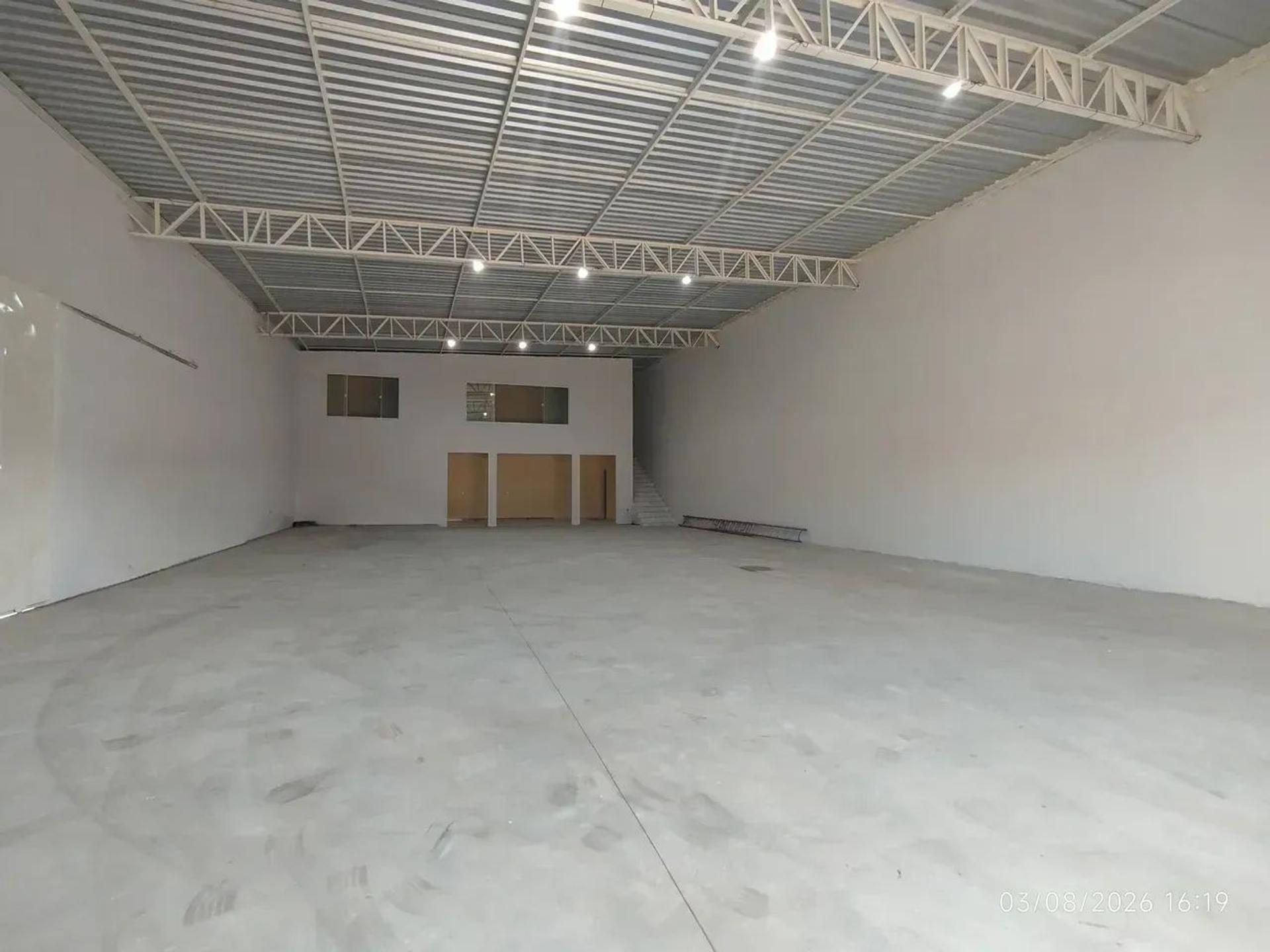 Aluga-SE Galpão Novo Próximo AO Aeroporto