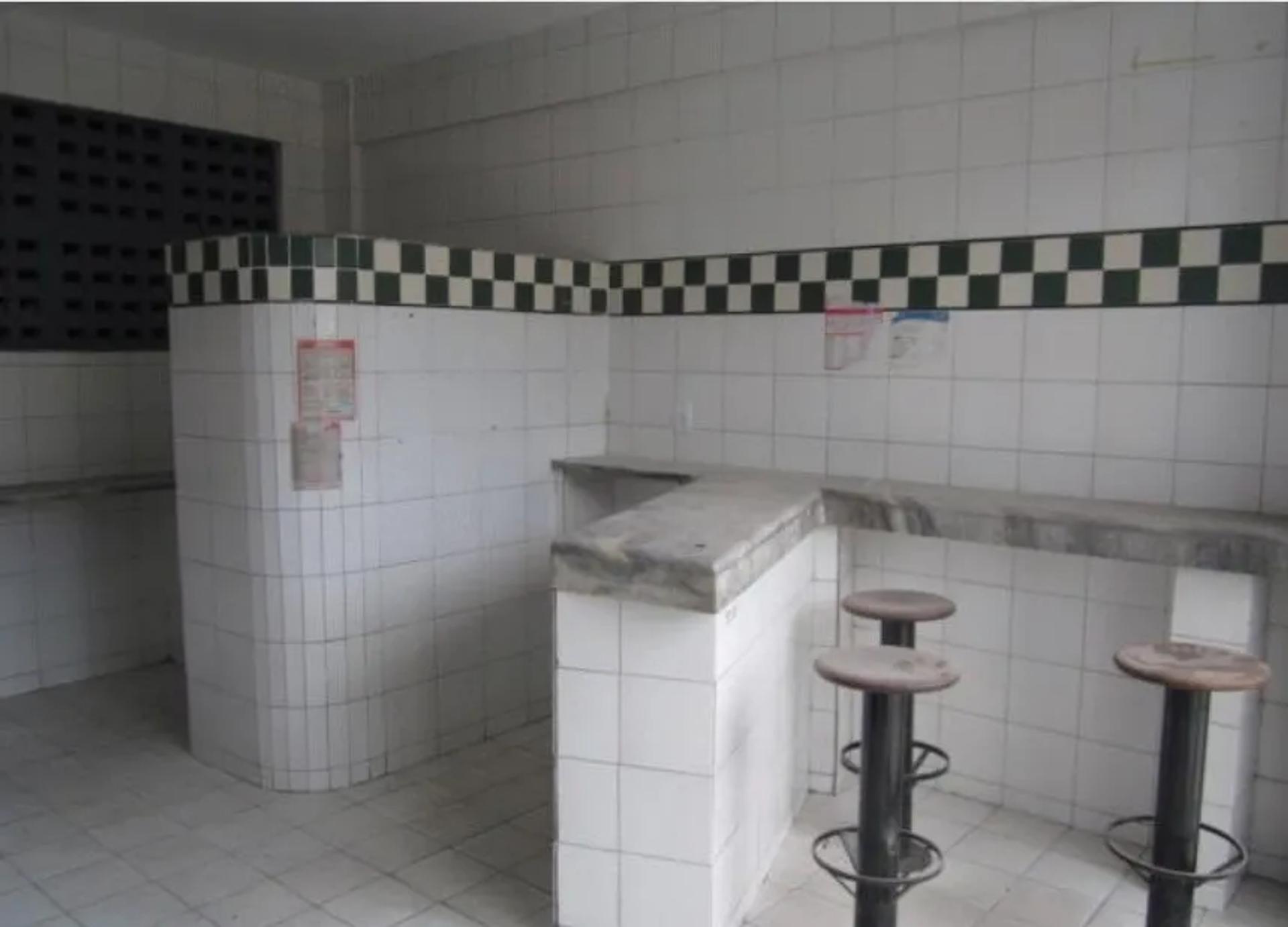 Prédio Comercial na Avenida General Osório de Paiva, 2, Parangaba em Fortaleza, por R$ 40.000/Mês - Viva Real