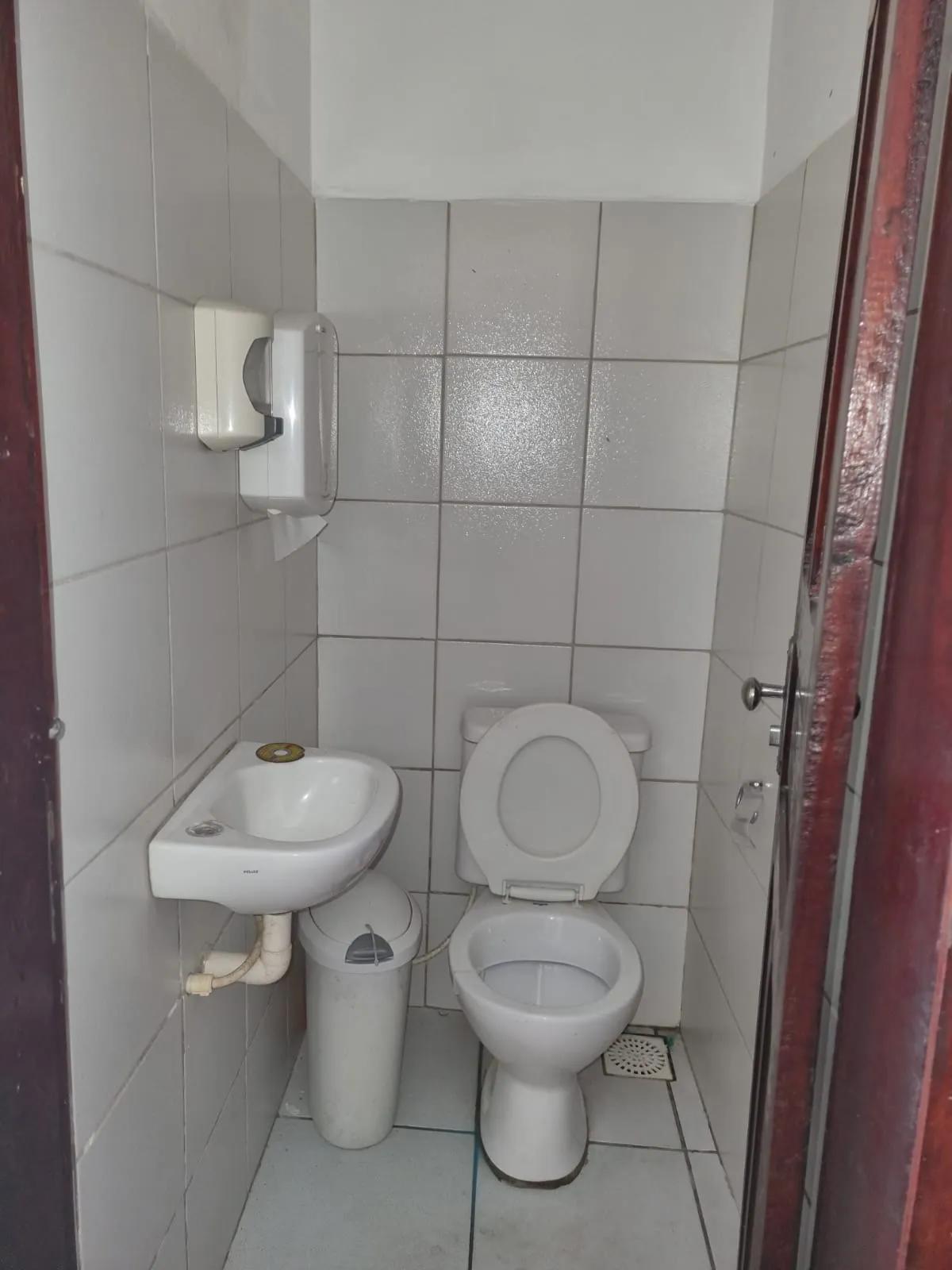 Prédio Comercial na Avenida Dom Manuel, 1063, Centro em Fortaleza, por R$ 4.500/Mês - Viva Real