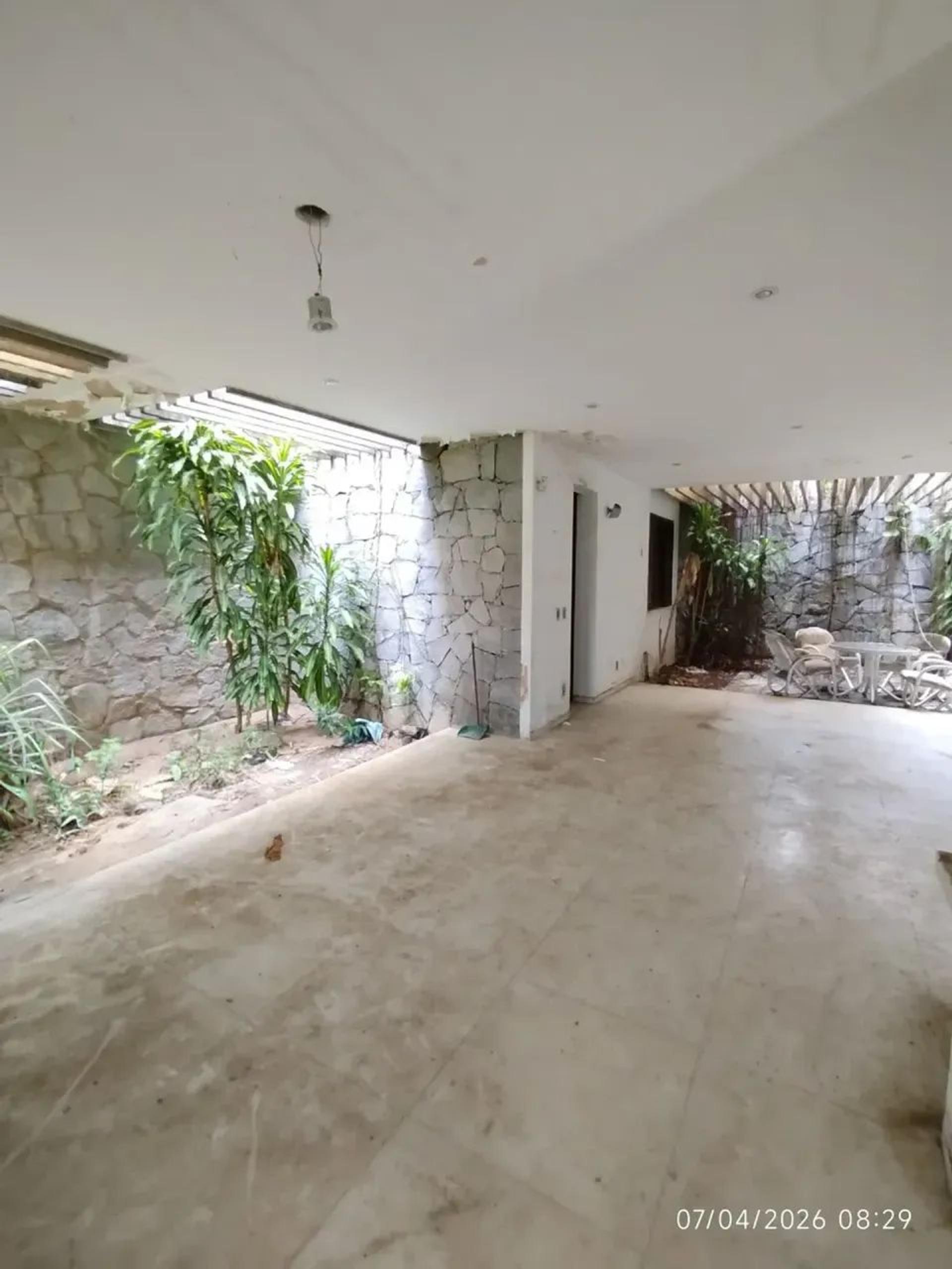 Sobrado para aluguel com 4550 metros quadrados com 5 quartos em Dionisio Torres - Fortaleza - CE