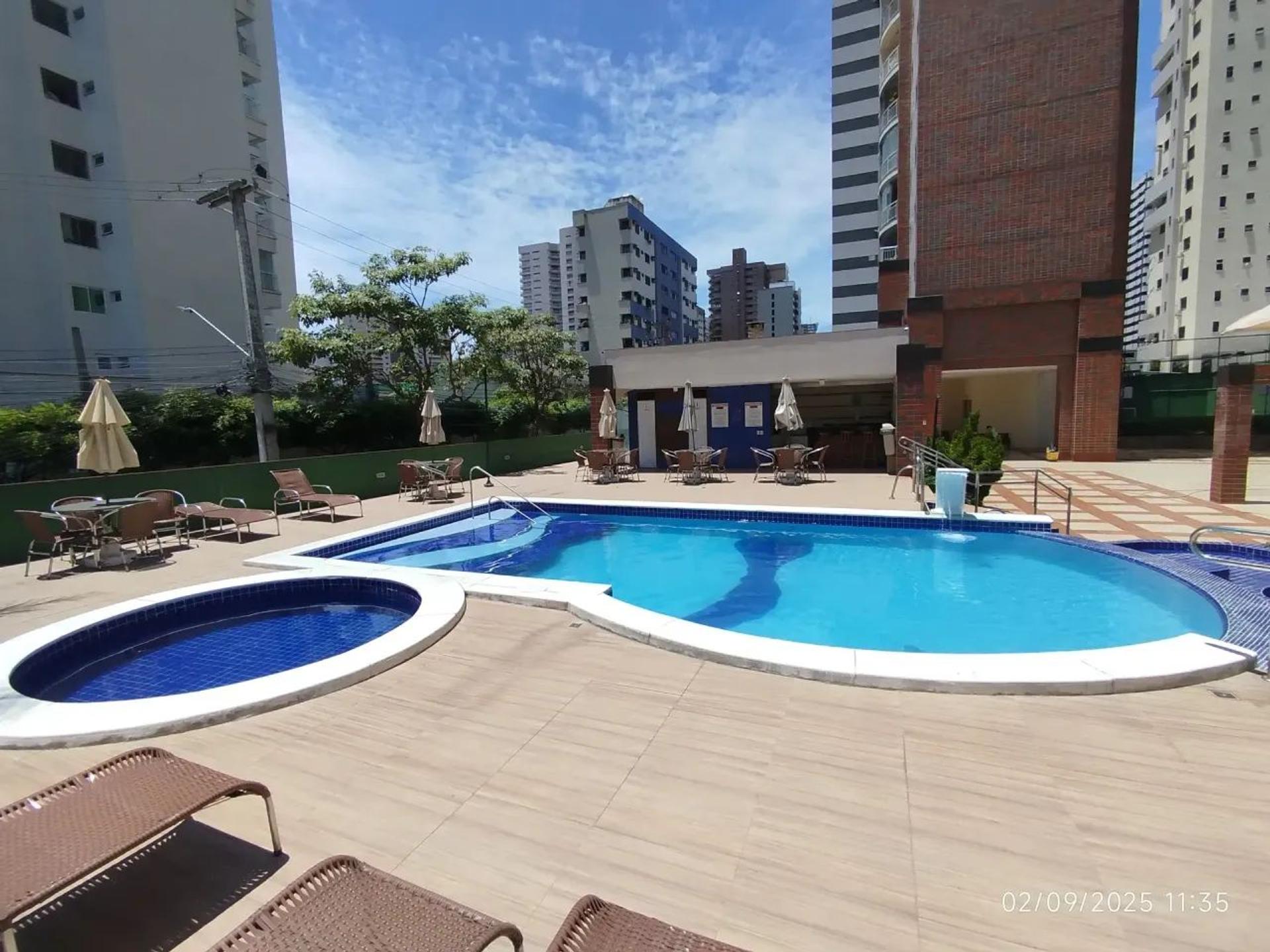 Aluga-SE Apartamento DE 03 Suítes NO Bairro Meireles