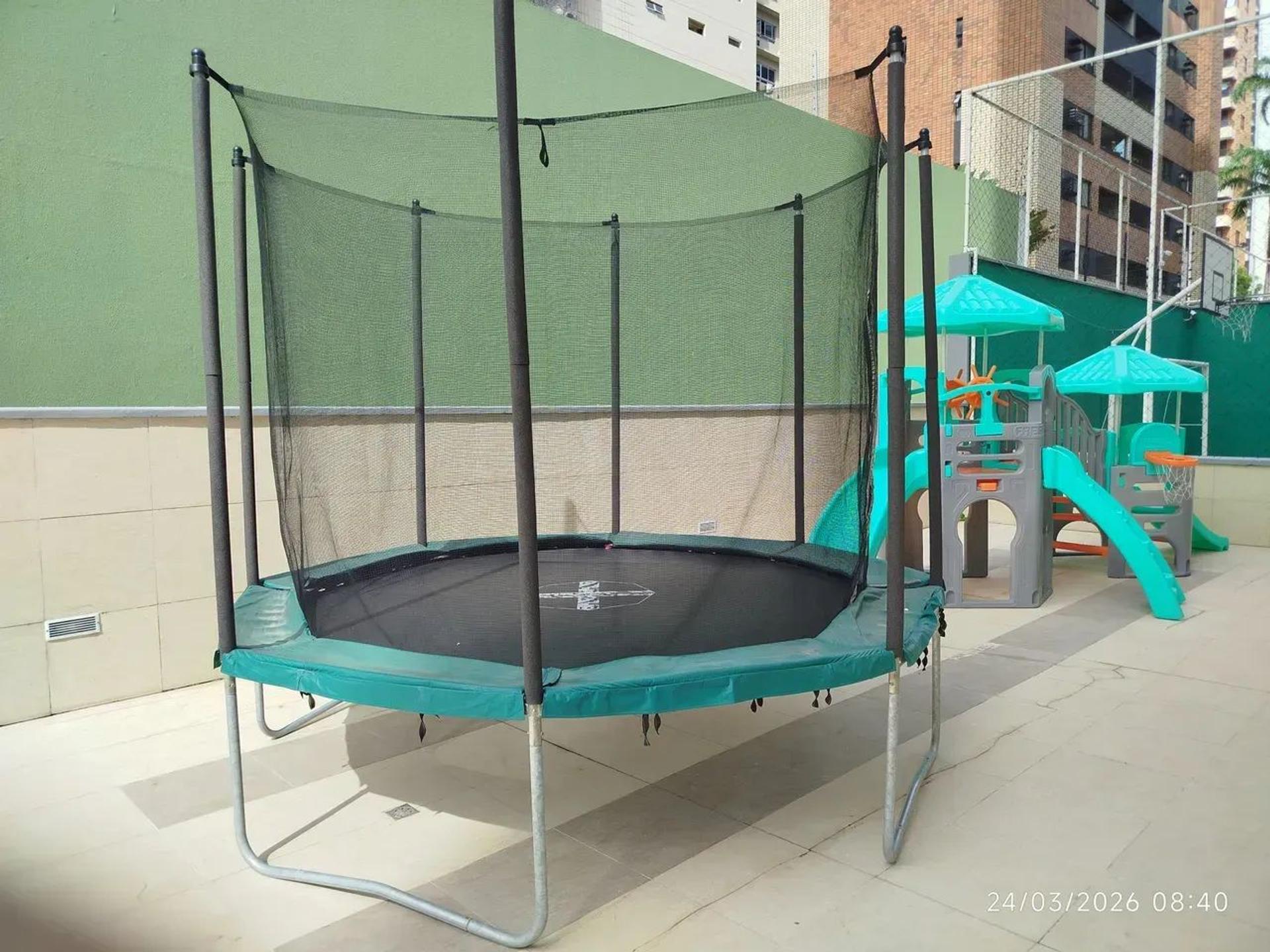 Vende-SE Apartamento DE 03 Suítes NO Bairro Meireles Alto Padrão