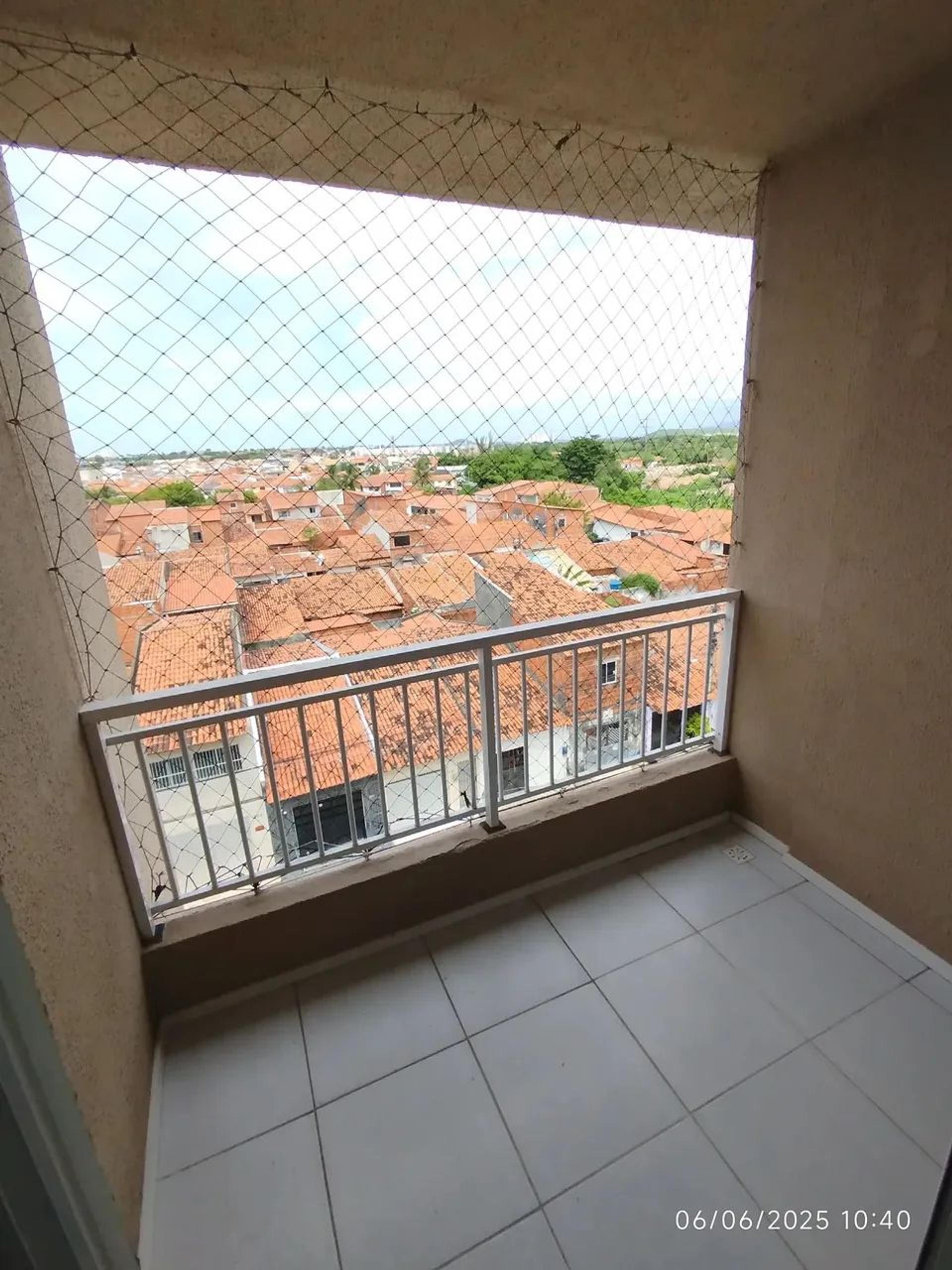 Vende-SE Apartamento Com Pisicna E Projetado Com Elevador Nas Cajazeiras EM Fortaleza CearÁ