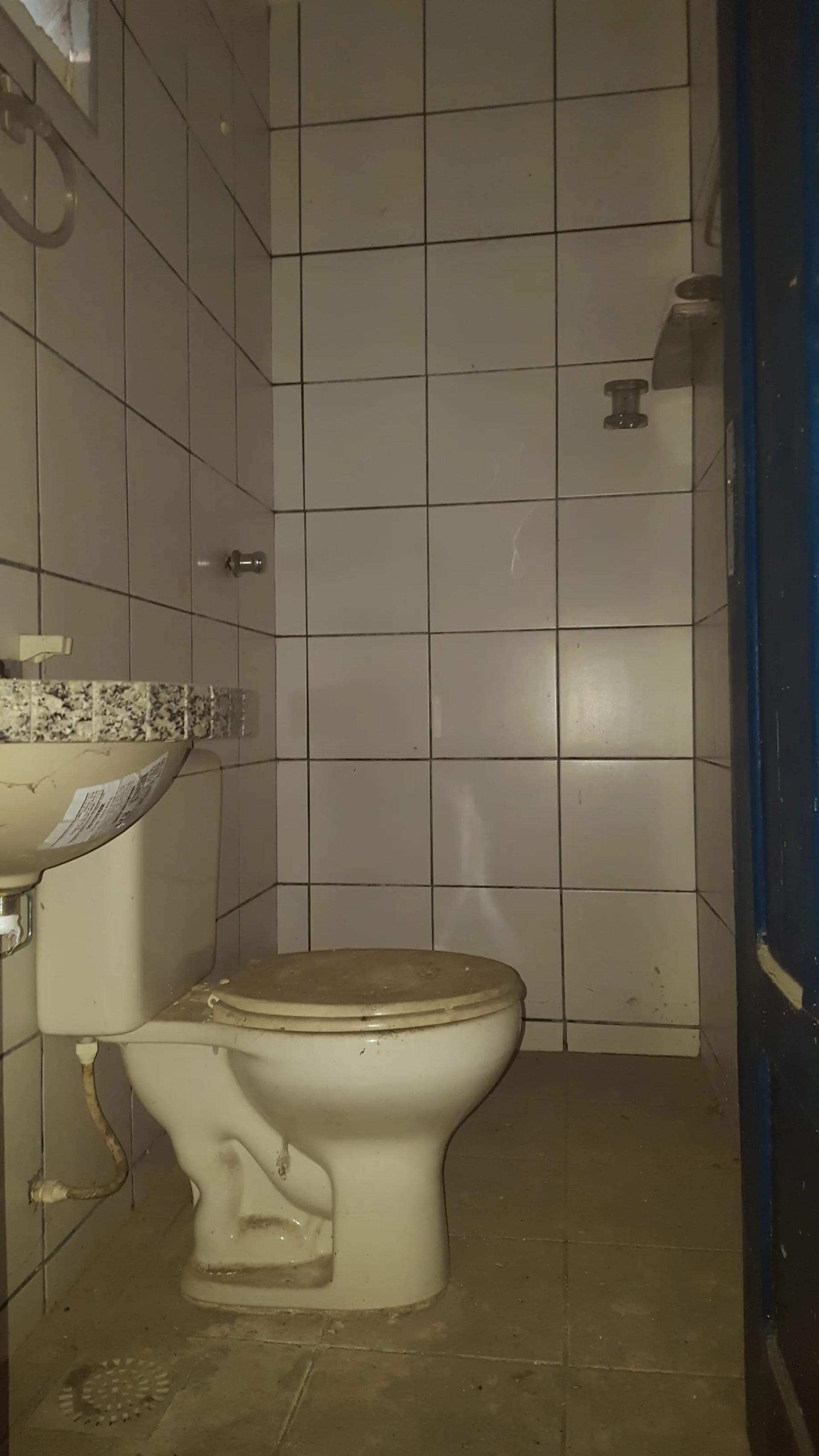Prédio Comercial na Rua Fiscal Vieira, 3575, Joaquim Tavora em Fortaleza, por R$ 2.000/Mês - Viva Real