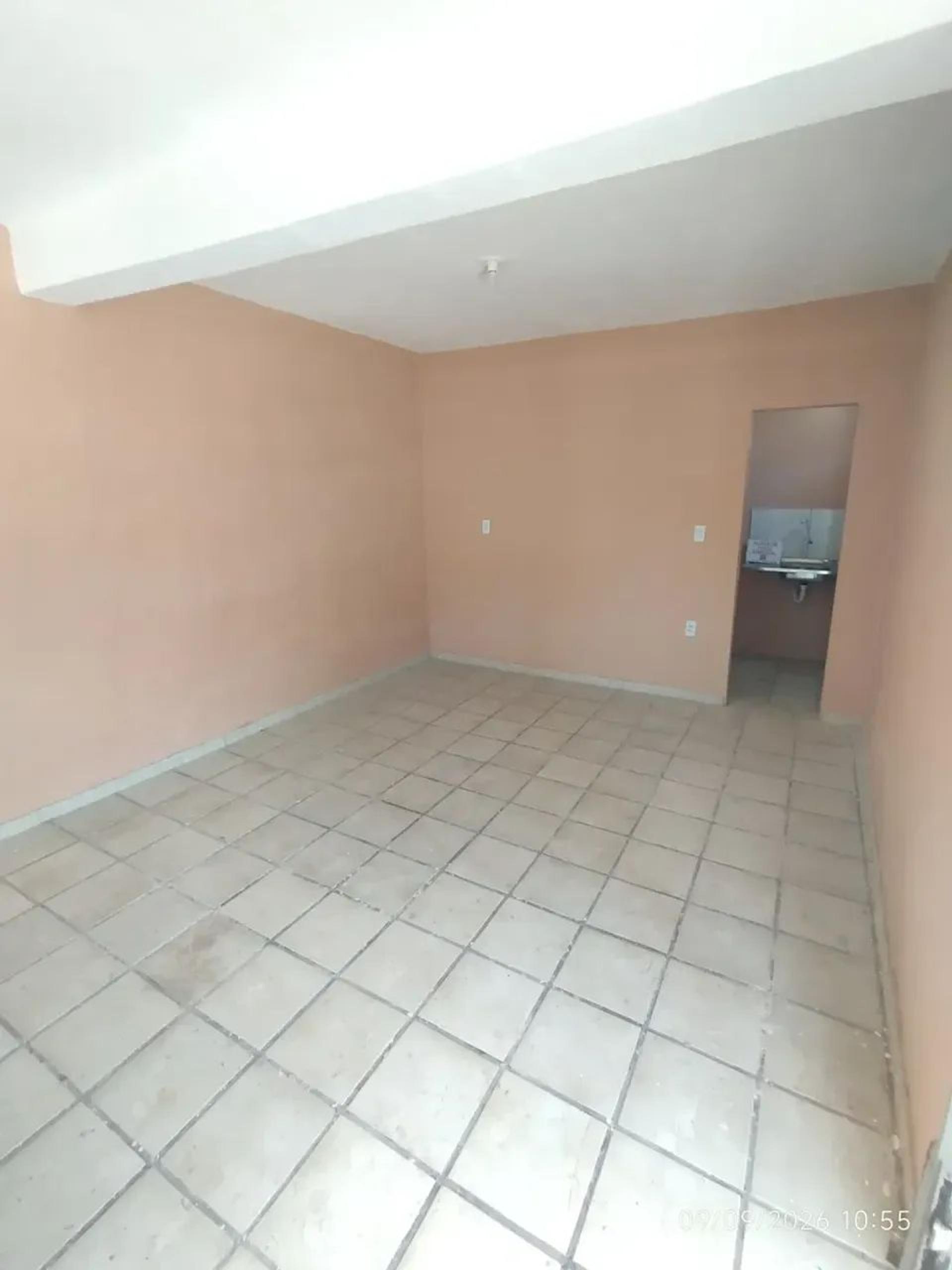 Imóvel para aluguel possui 45 metros quadrados em Damas - Fortaleza - CE
