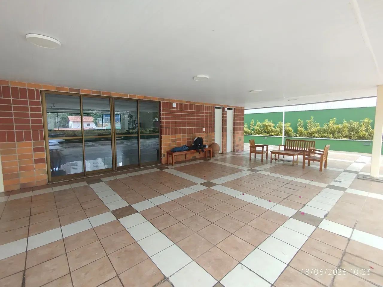 Imóvel para aluguel possui 83 metros quadrados com 3 quartos em Meireles - Fortaleza - CE