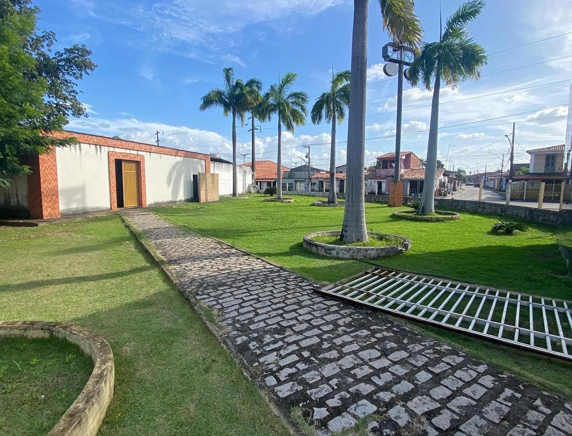 Galpão/Depósito/Armazém na Rua Baturité, 500, Planalto Horizonte em Horizonte, por R$ 129.800/Mês - Viva Real