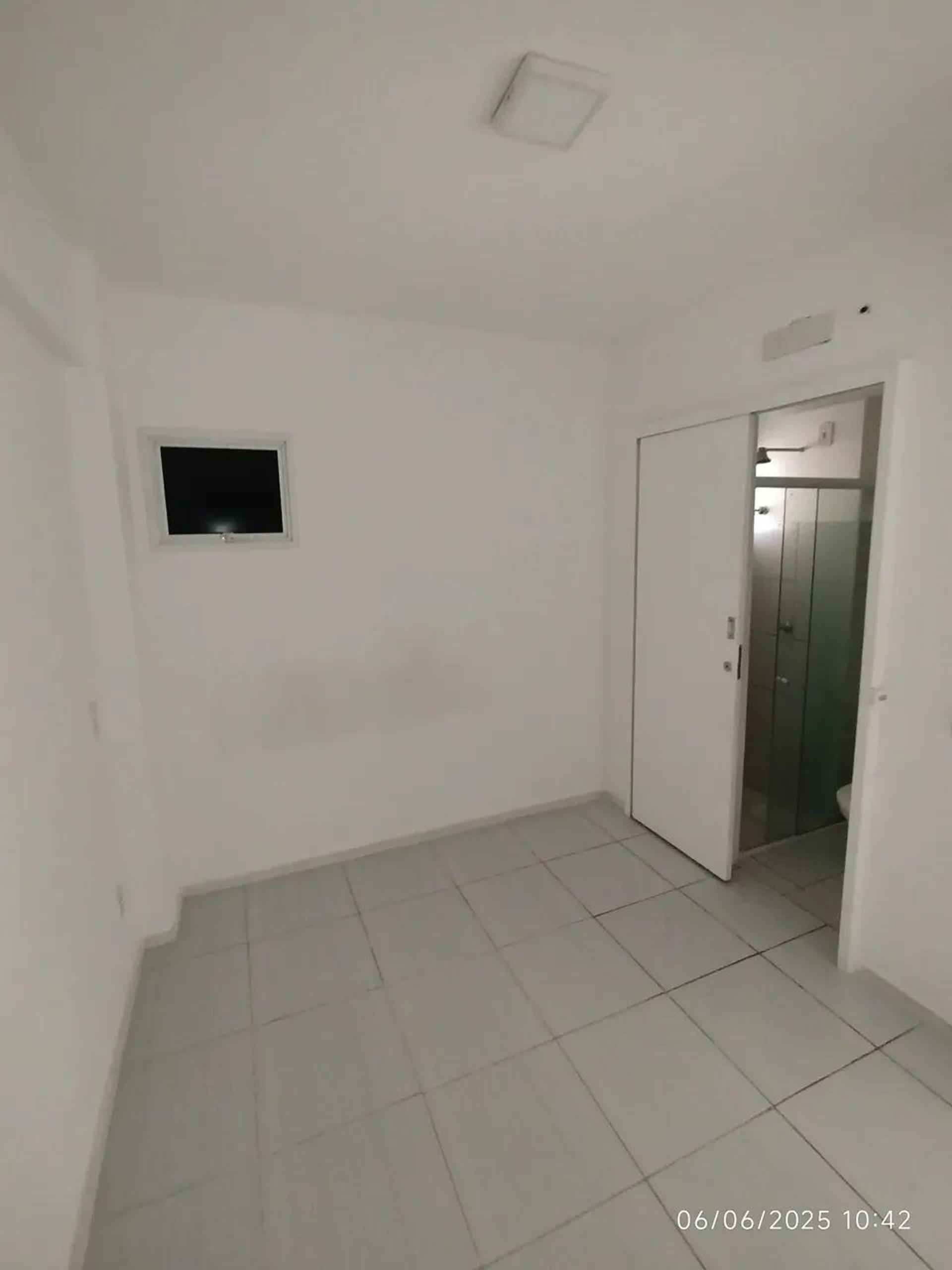 Vende-SE Apartamento Com Pisicna E Projetado Com Elevador Nas Cajazeiras EM Fortaleza CearÁ
