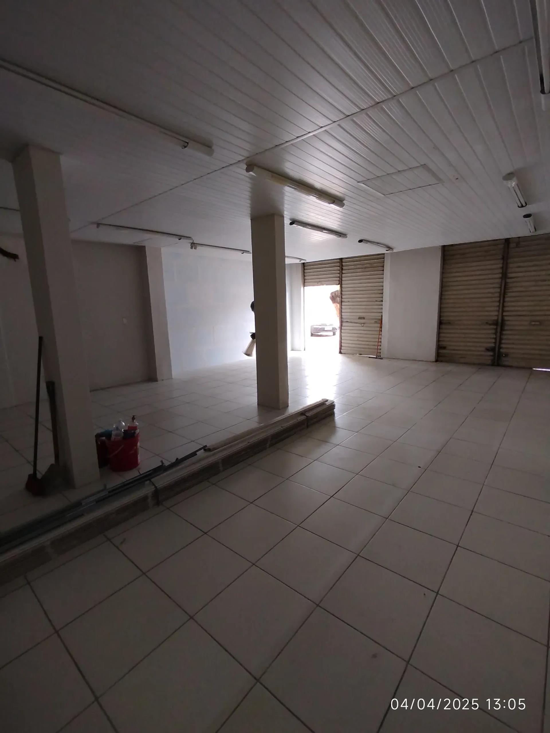 Ponto Comercial na Avenida João Pessoa, Couto Fernandes em Fortaleza, por R$ 2.360/Mês - Viva Real