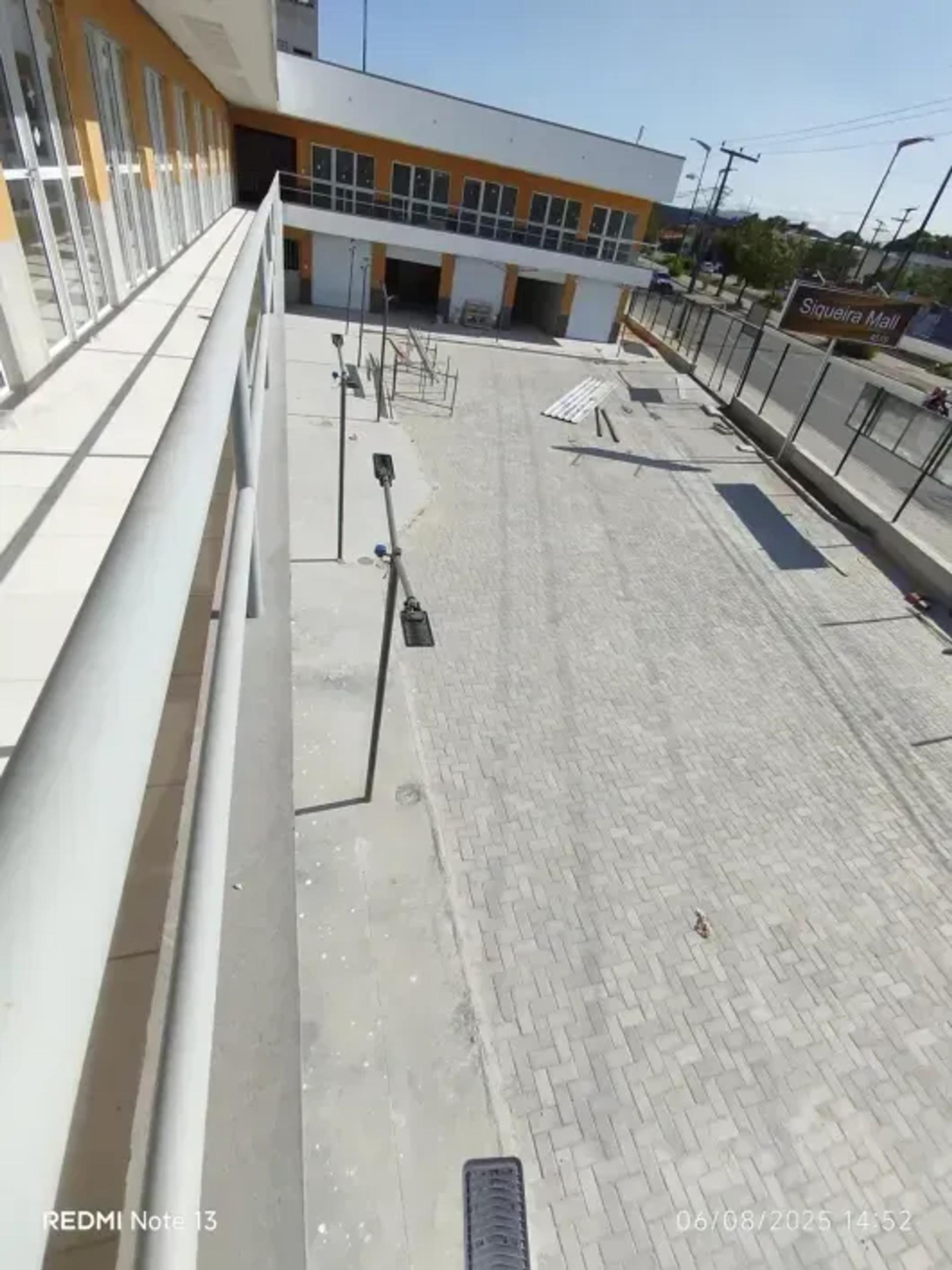 Ponto Comercial na Avenida General Osório de Paiva, Siqueira em Fortaleza, por R$ 1.200/Mês - Viva Real