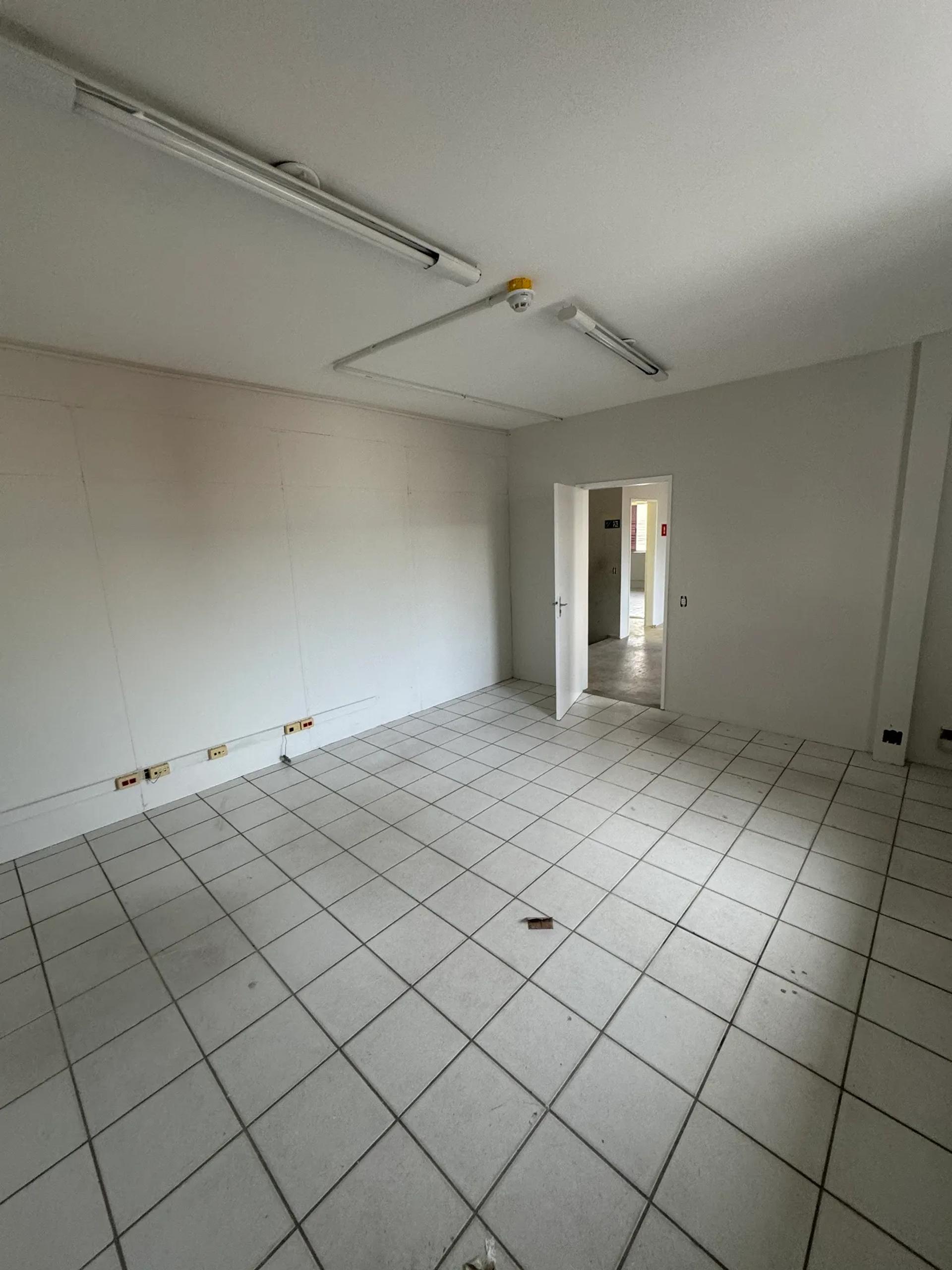 Prédio Comercial na Rua Barão de Aratanha, 100, Centro em Fortaleza, por R$ 50.000/Mês - Viva Real