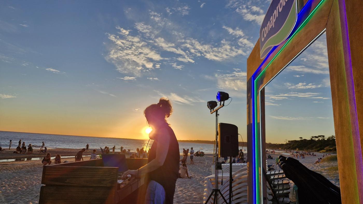Escenario DJ Verano 2026