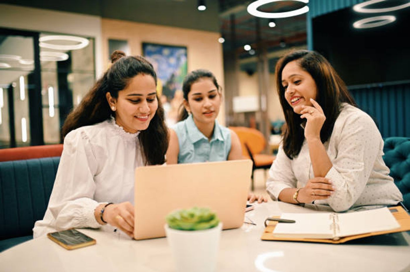 Best Workplaces for Women in India 2026: How to Spot Them, Land a Job, and Thrive