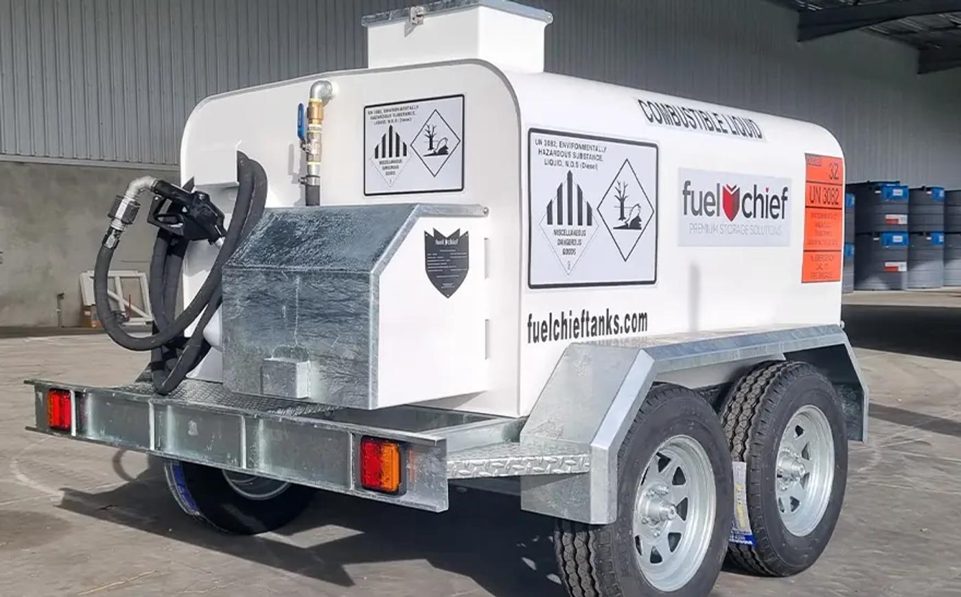 A portable trailer tank