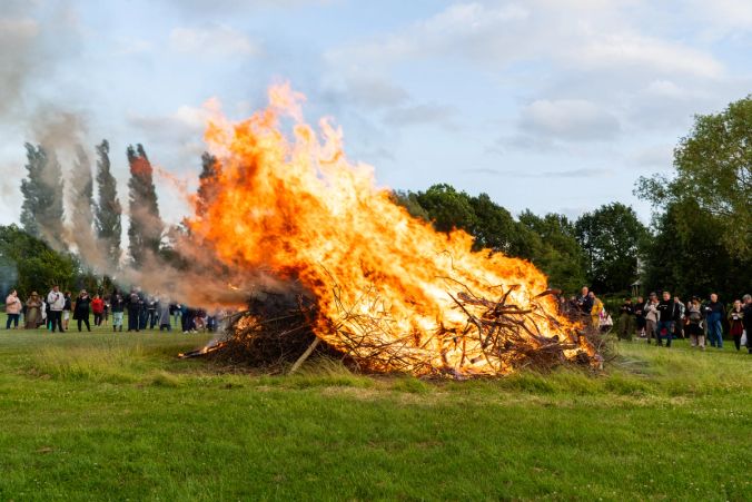 Sankt Hans med Vikingerne og Sorten Muld