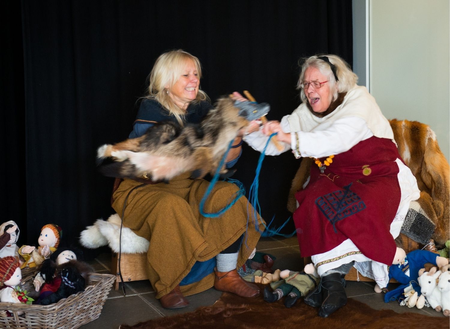 Formidlere laver dukketeater om vikingetiden og nordisk mytologi