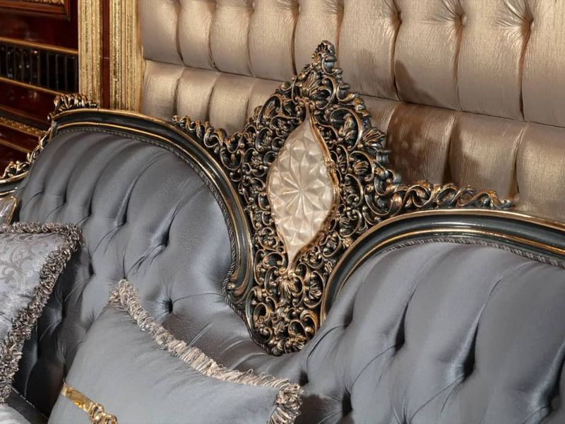 Royal Antique - view 7