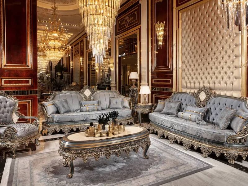 Royal Antique - view 1