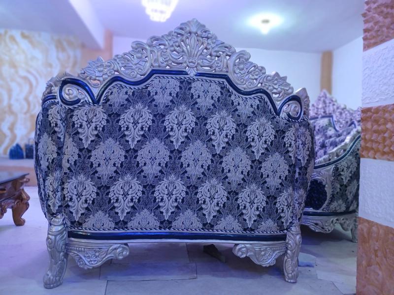 Royal Antique - view 4