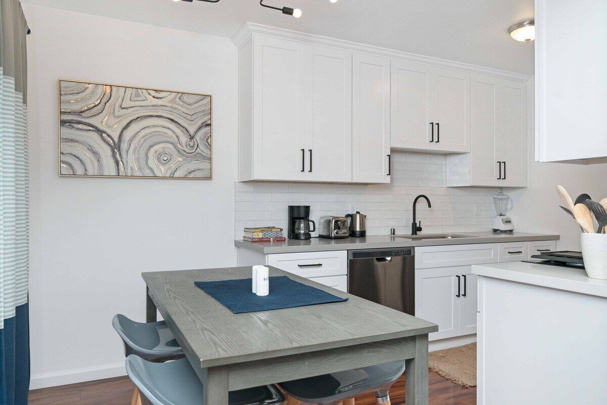 Kitchen Remodel in Venice, CA by Bela Development — Project 1 project photo 4