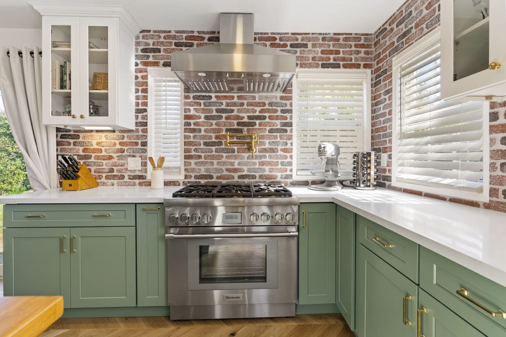 Simple Palette With Bold Accents Kitchen Remodel by Bela Development project photo 10
