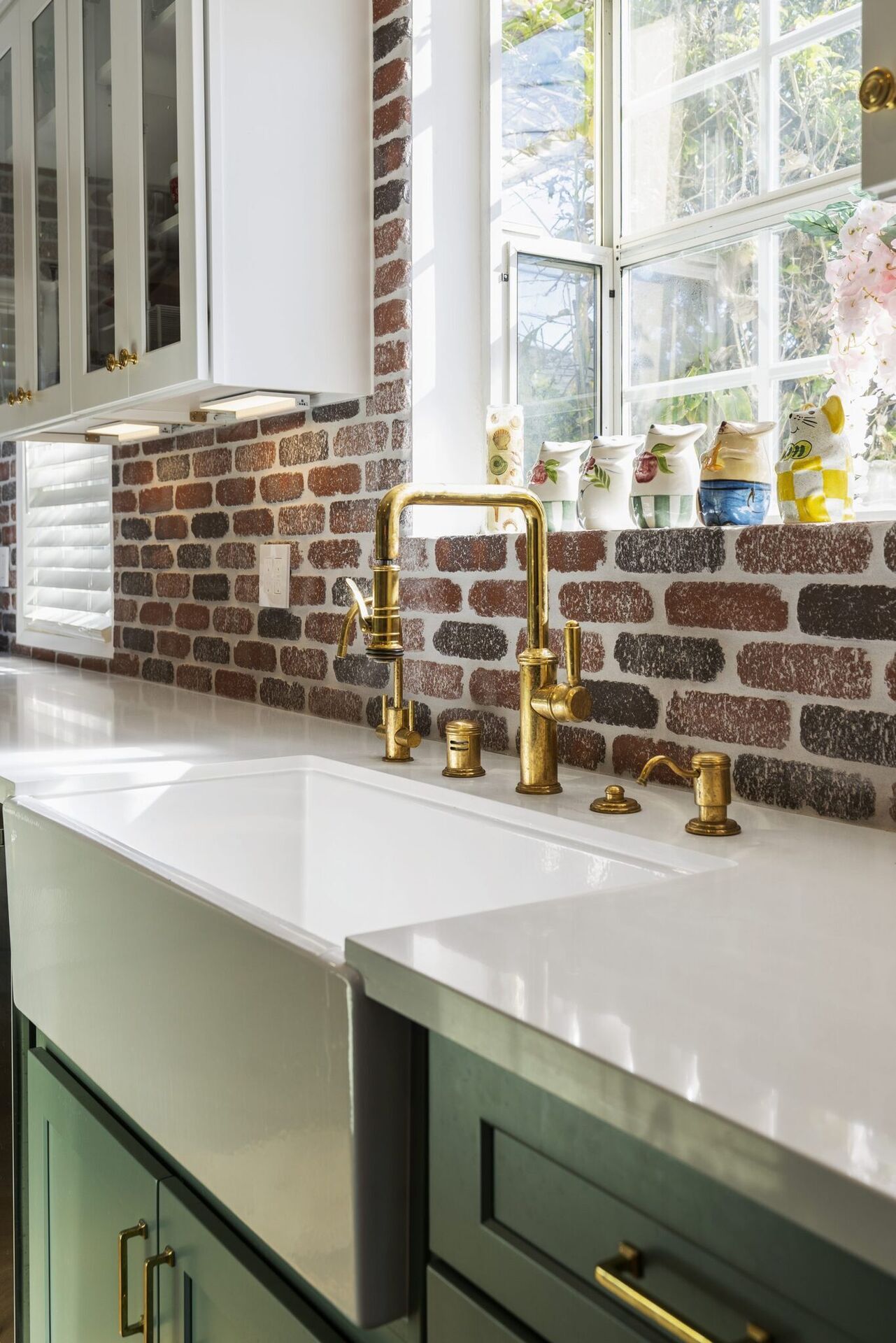 Simple Palette With Bold Accents Kitchen Remodel by Bela Development project photo 9