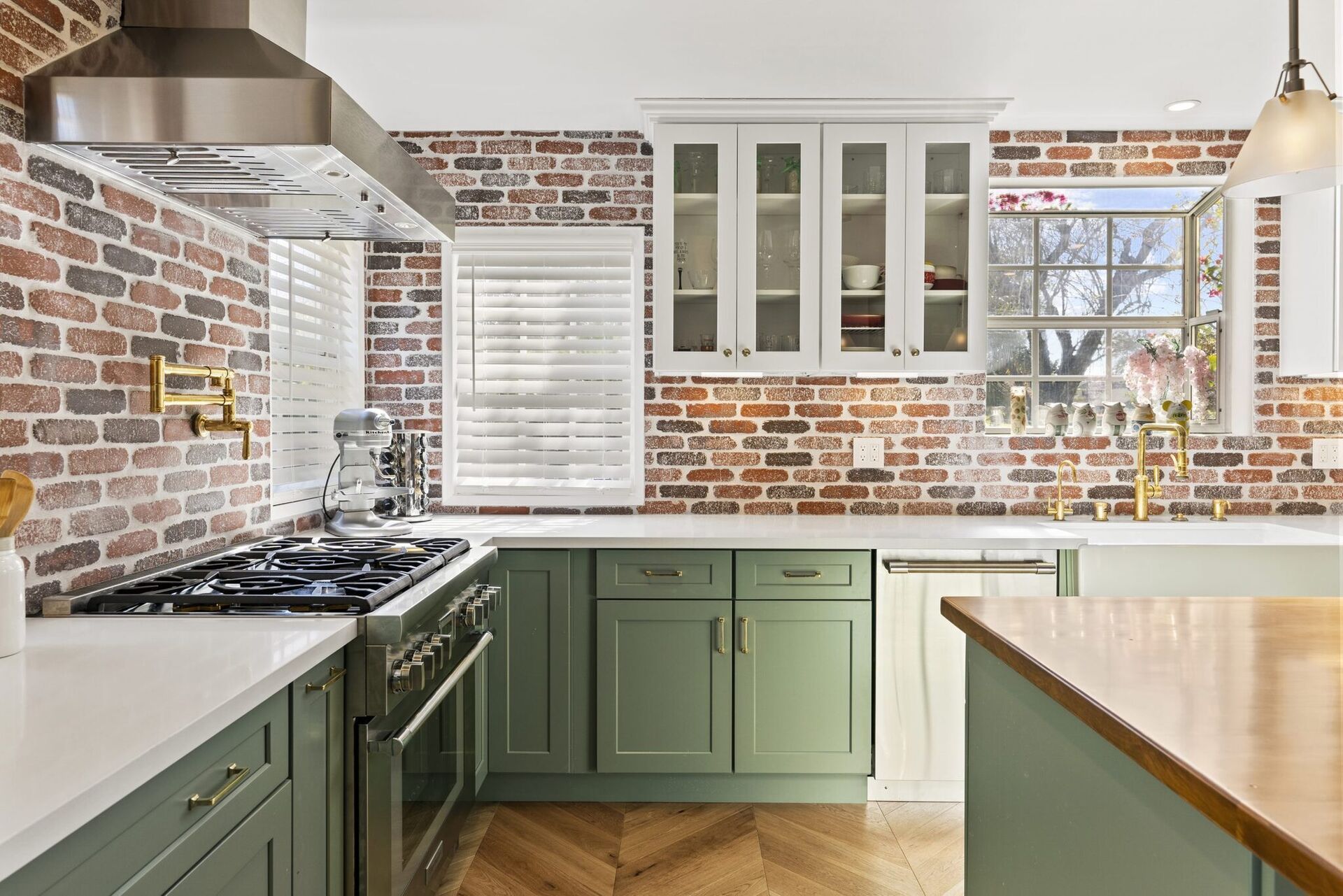 Simple Palette With Bold Accents Kitchen Remodel by Bela Development project photo 4