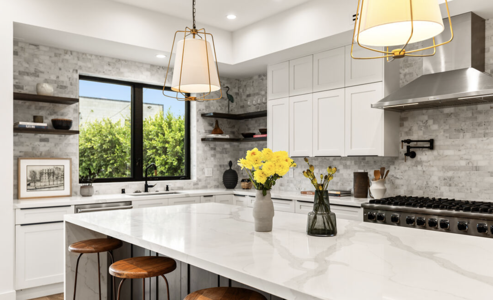 Modern Outdoor Kitchen Remodel in Venice, CA by Bela Development project photo 2