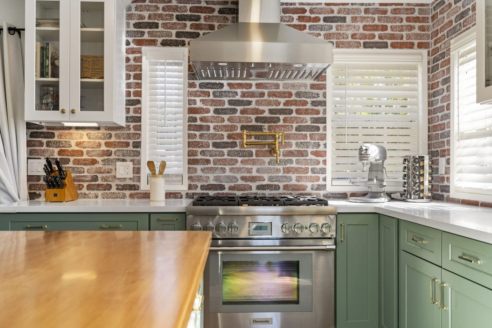 Simple Palette With Bold Accents Kitchen Remodel by Bela Development project photo 8