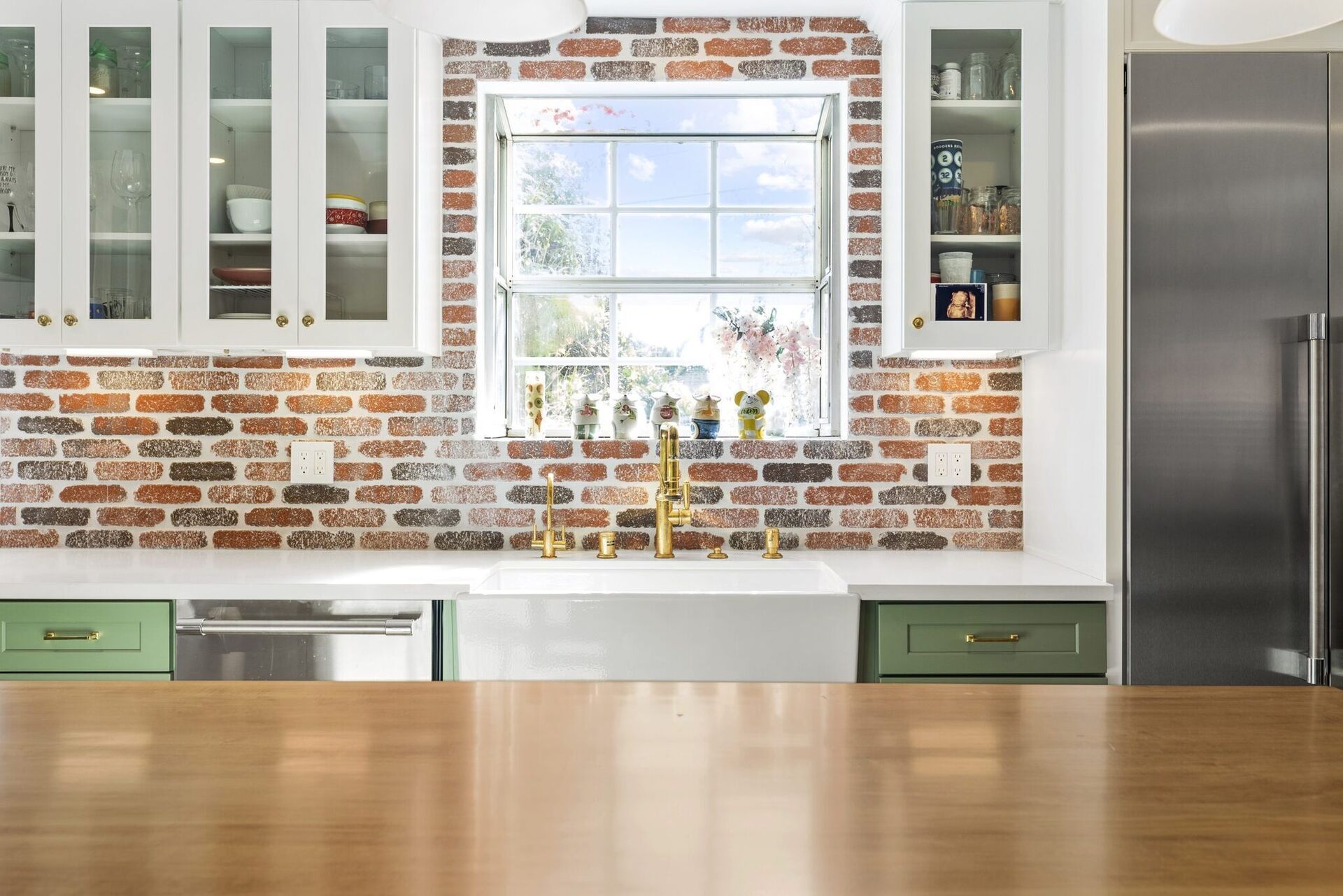 Simple Palette With Bold Accents Kitchen Remodel by Bela Development project photo 13