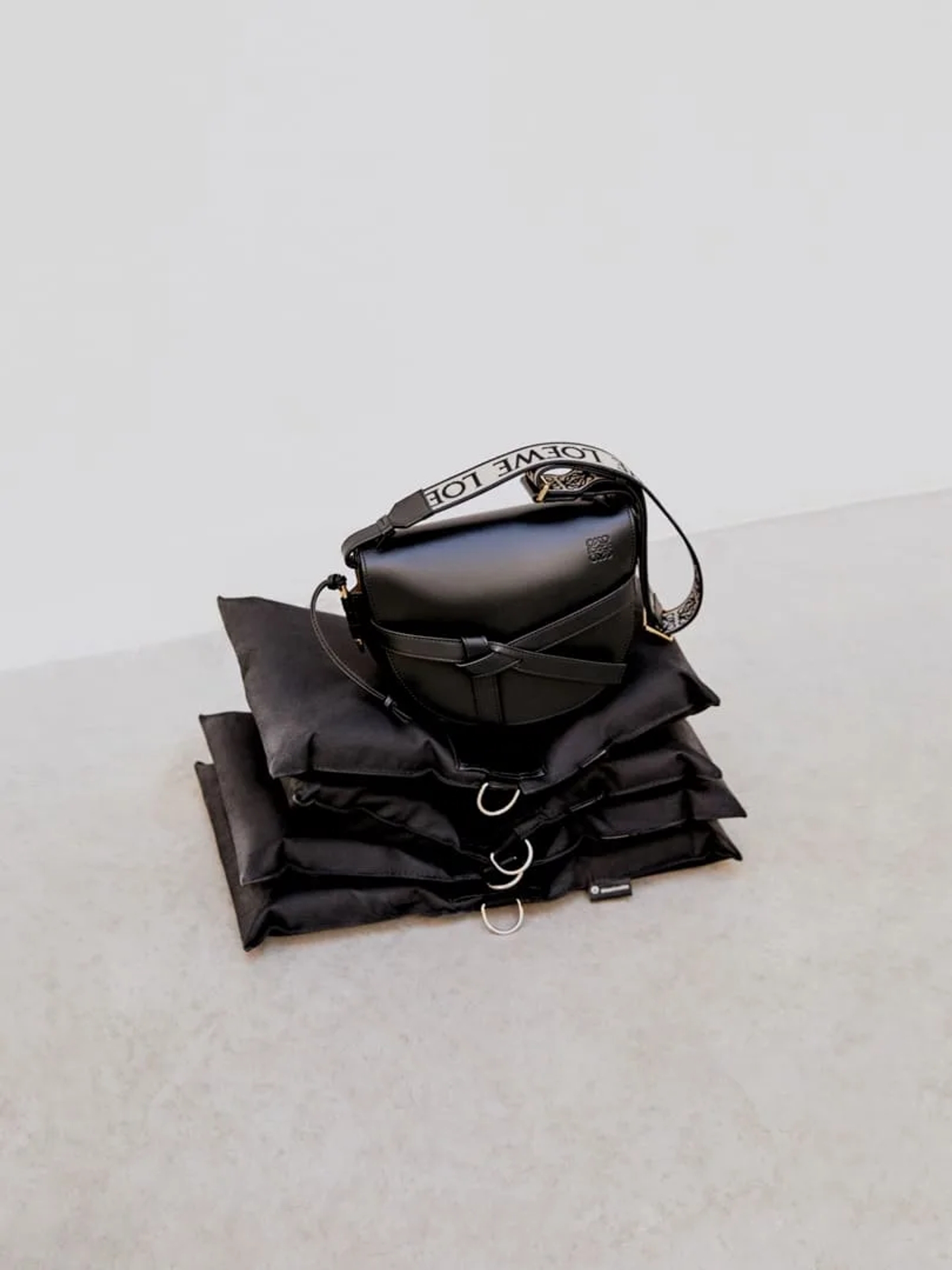 LoeweGate_1_YagoCastromil_Thisissample