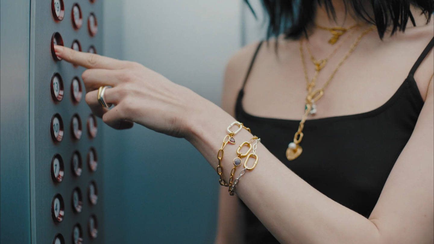 tous-hold