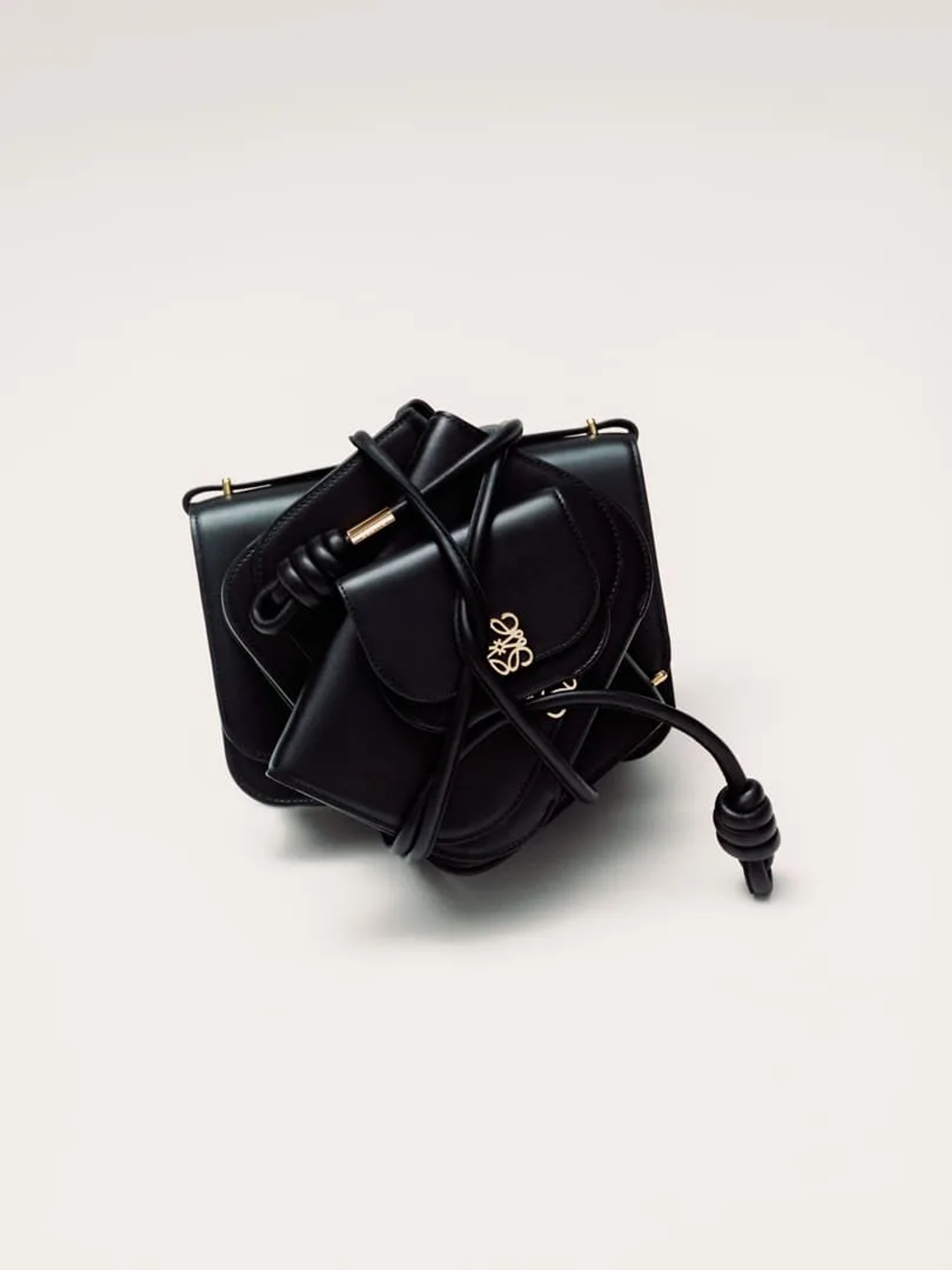 LoeweGifts_1_YagoCastromil_Thisissample