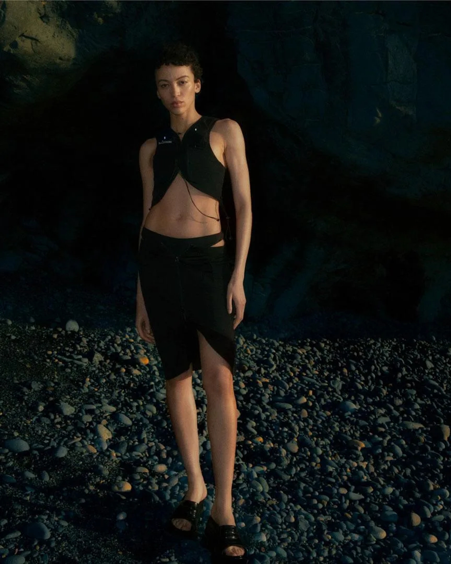 SModa_Black_04_PabloCurto_ThisIsSample-1