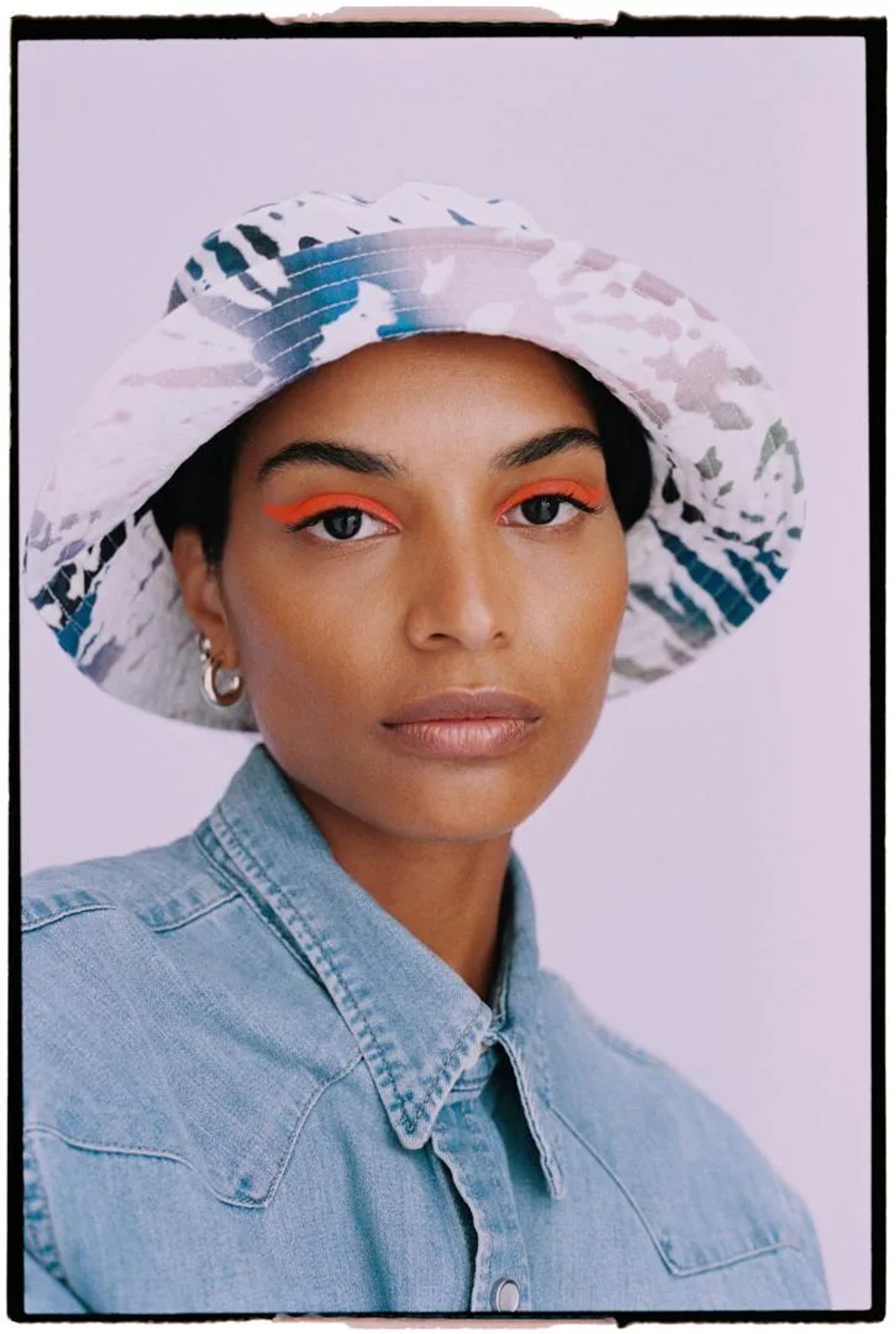 Levis_Laia_Benavides_Thisissample.jpg_020