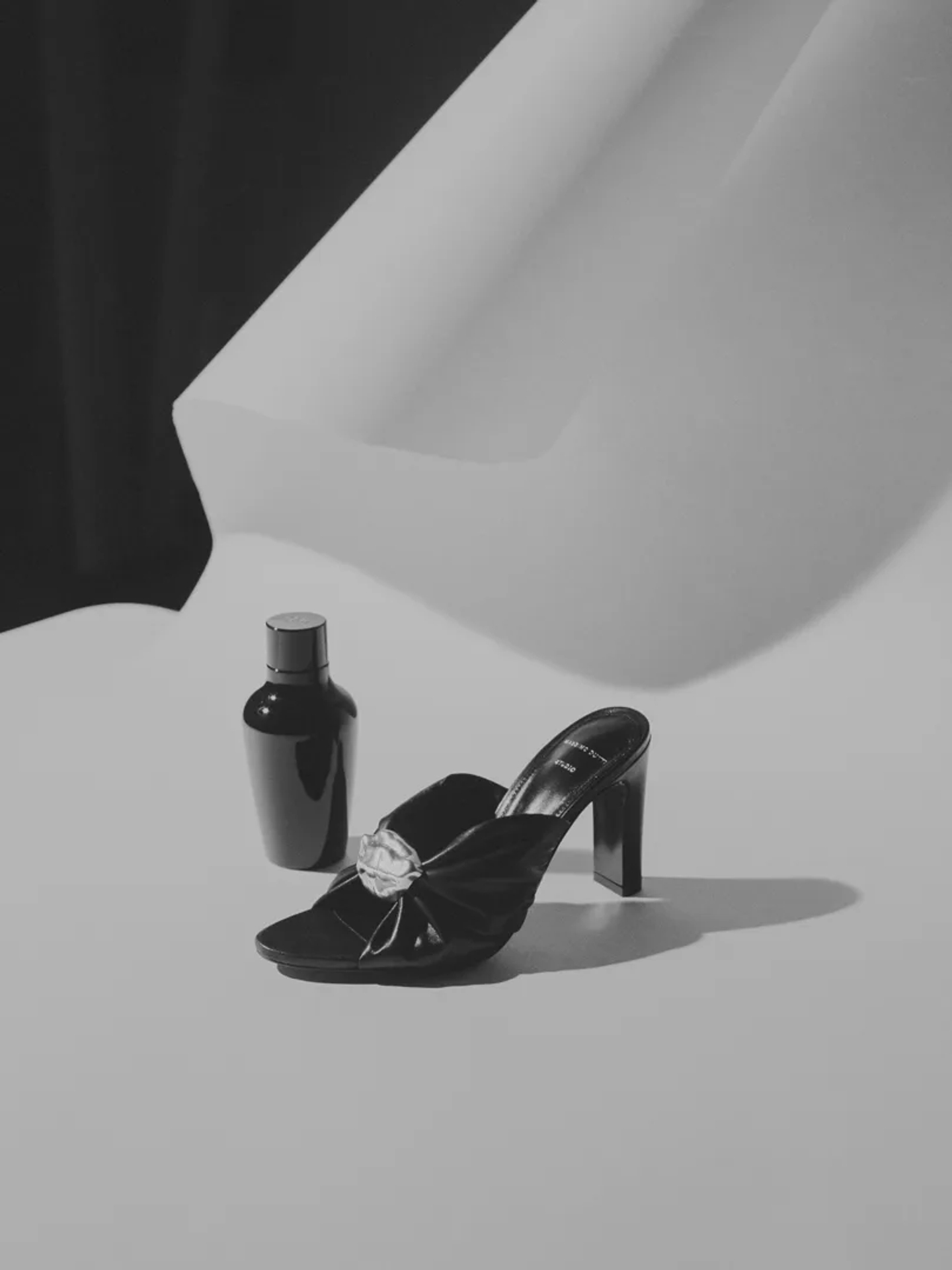 DesignCouples_AD_02_YagoCastromil_Thisissample