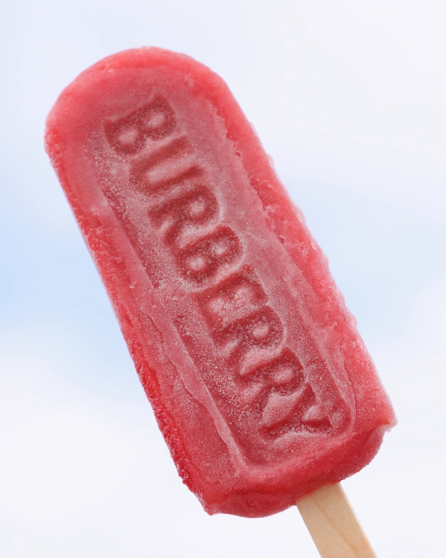 7__BURBERRY_2026_HT_BELLE_RIVER_ICE_CREAM_sRGB_CROPPED_CLEAN_01_4x5