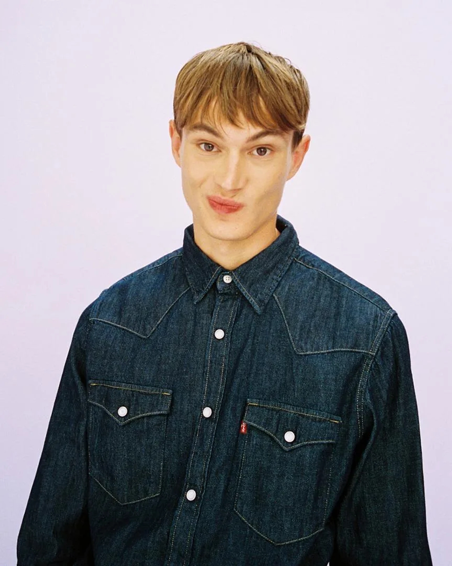 Levis_Laia_Benavides_Thisissample.jpg_017