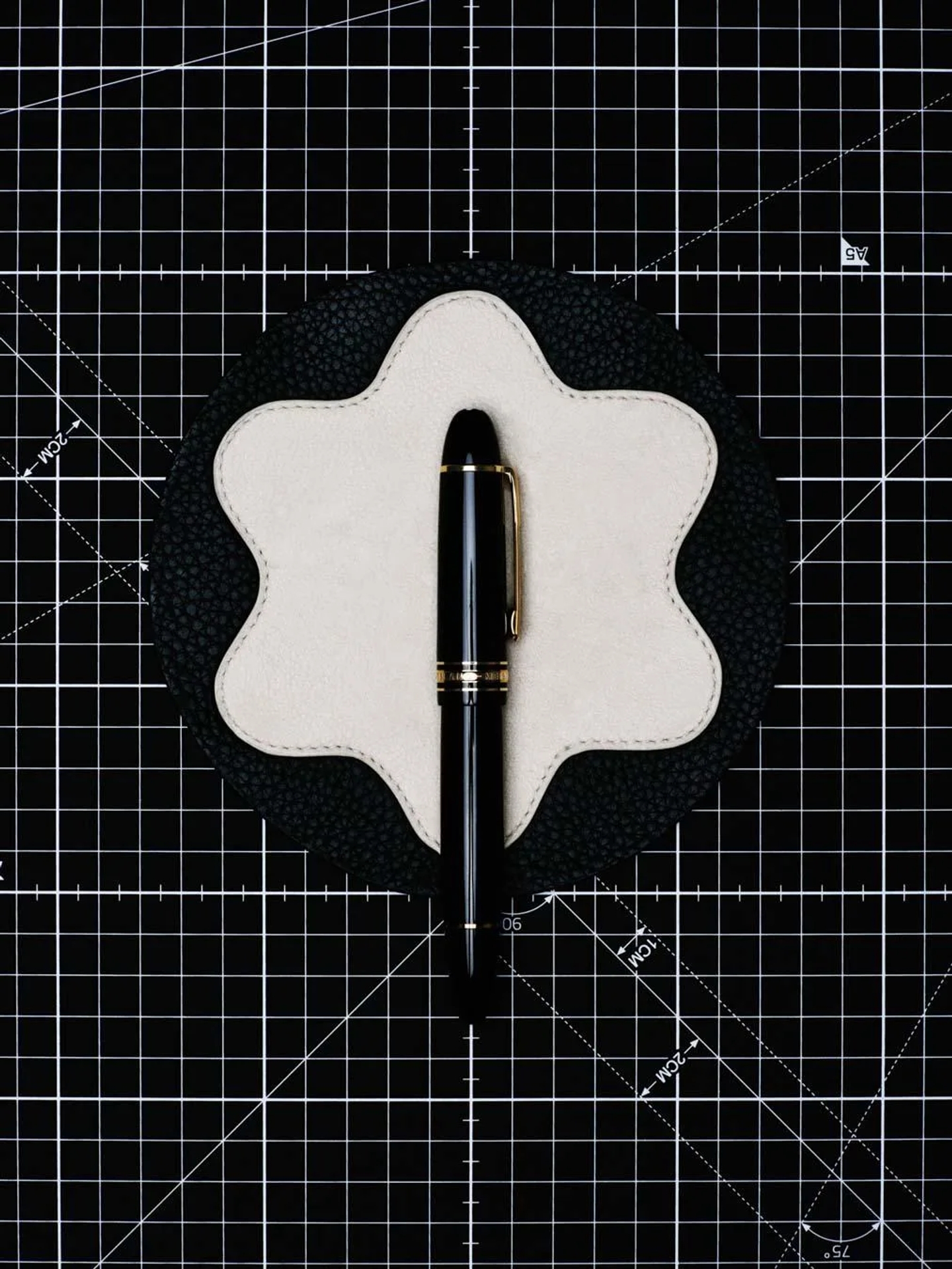 4-MONTBLANC_LEATHER_CRAFTMANSHIP_5627-copia